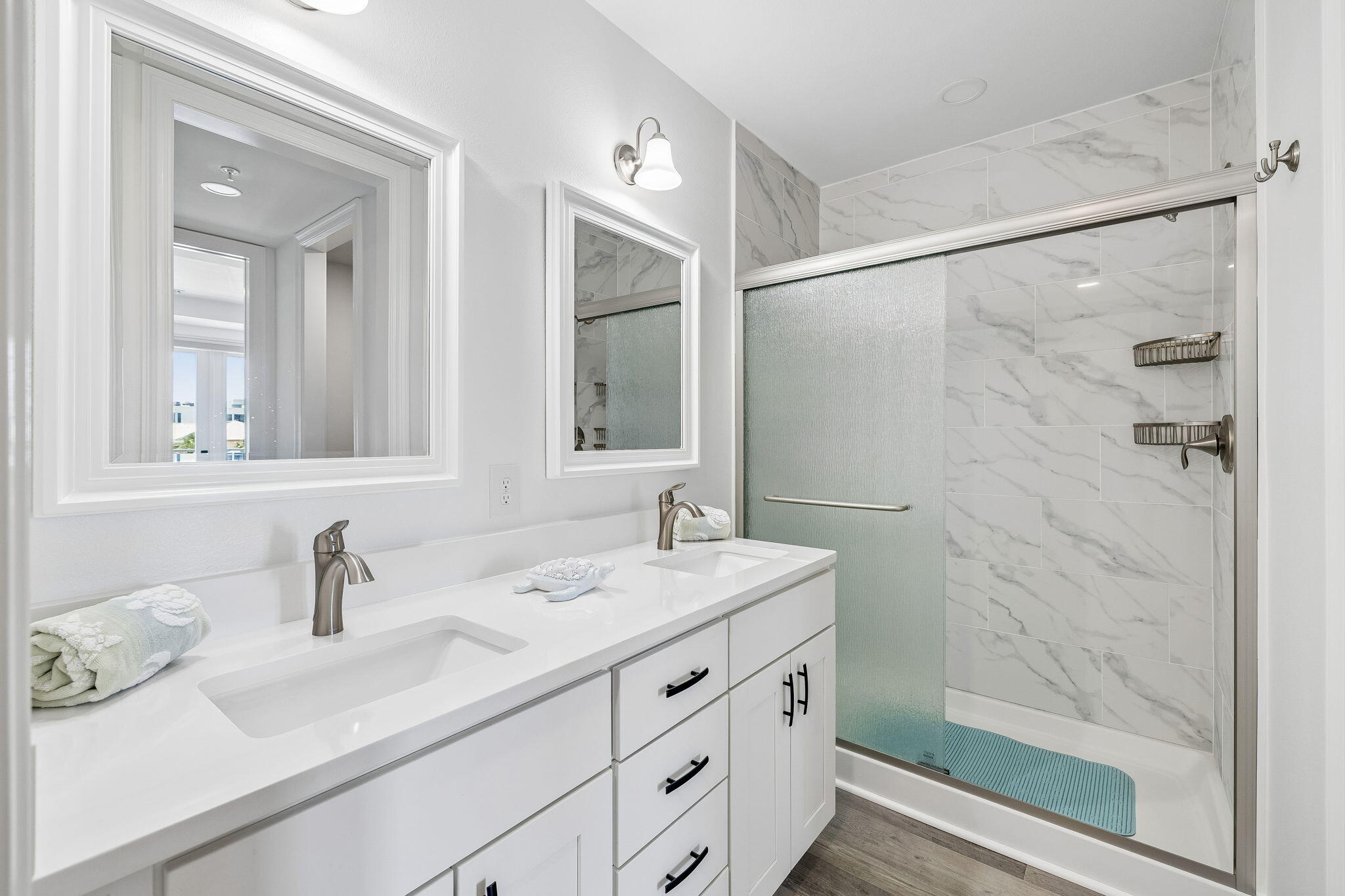 Gulf Place Residence - Residential