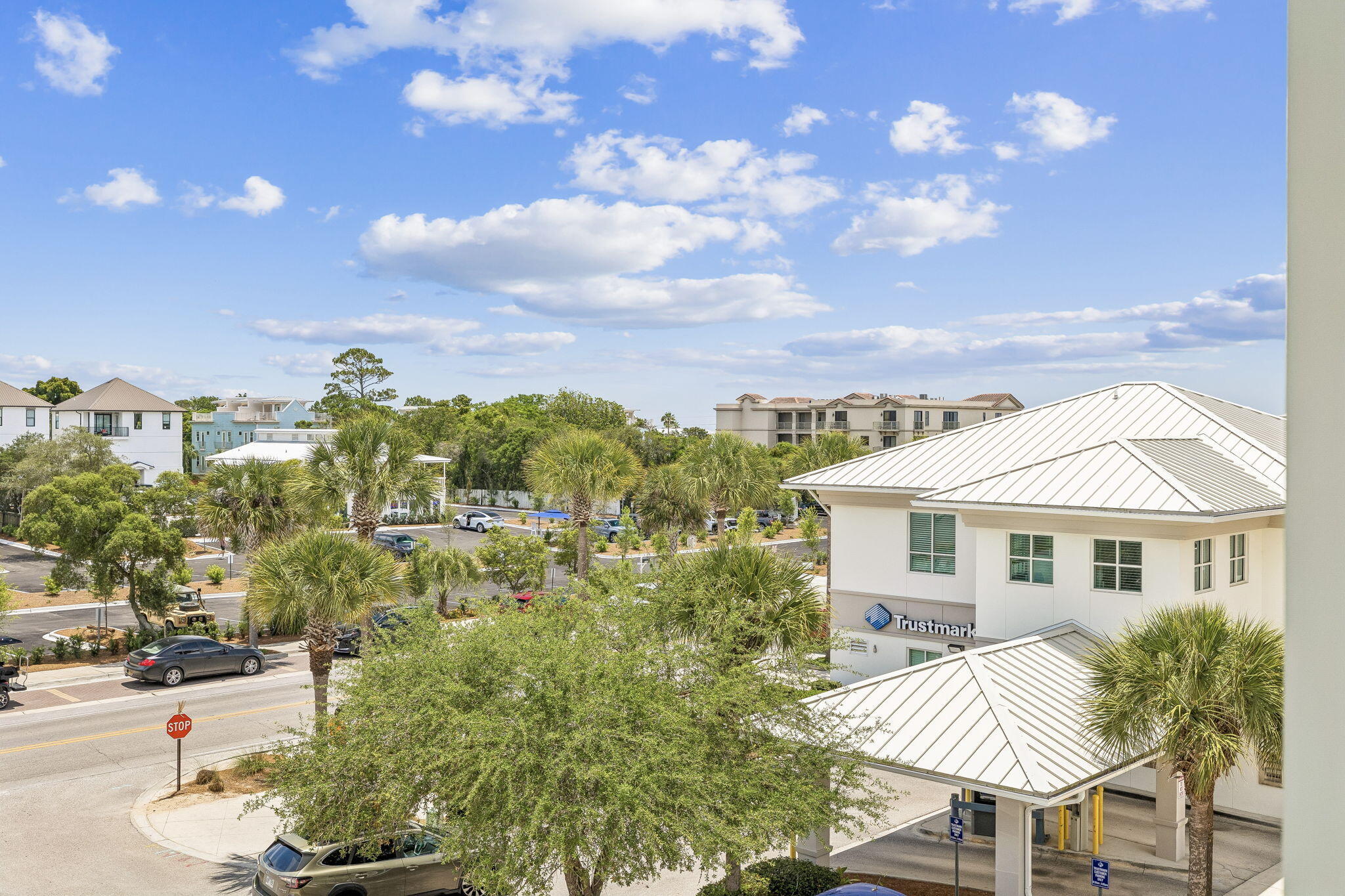 Gulf Place Residence - Residential
