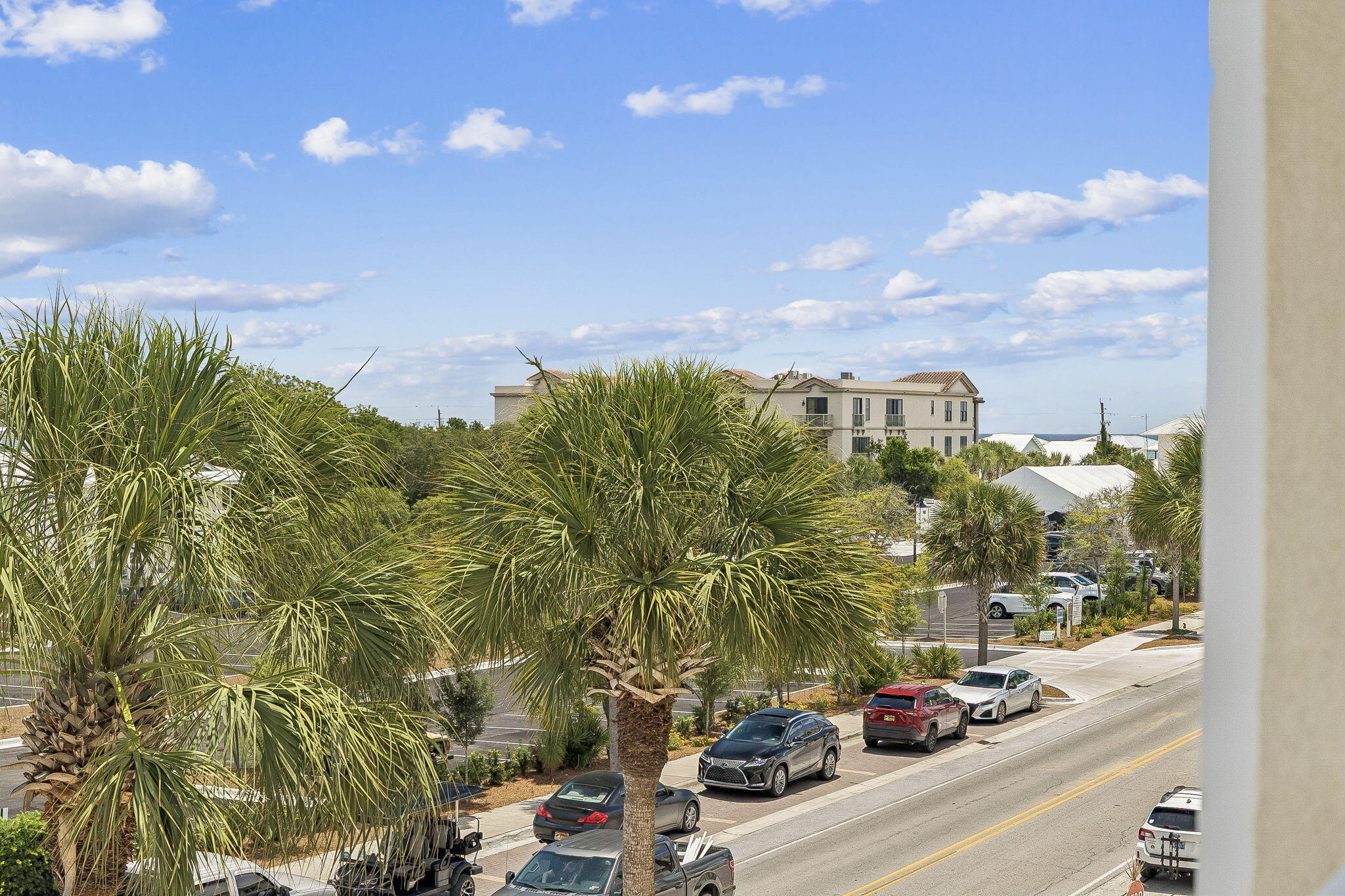 Gulf Place Residence - Residential
