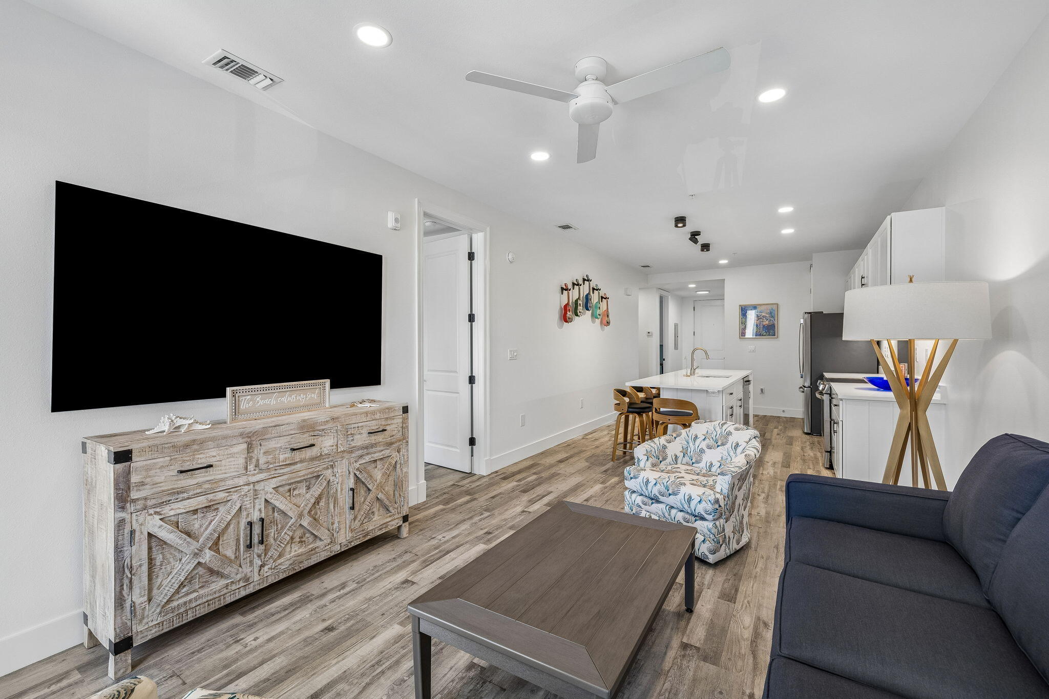 Gulf Place Residence - Residential