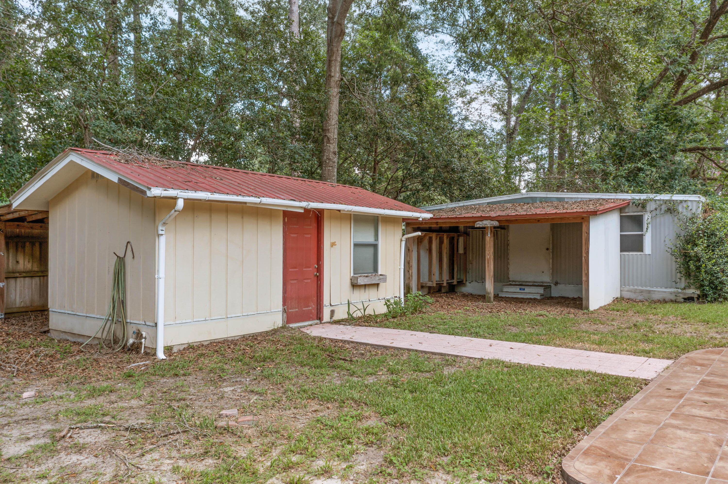 NO RECORDED SUBDIVISION - Residential