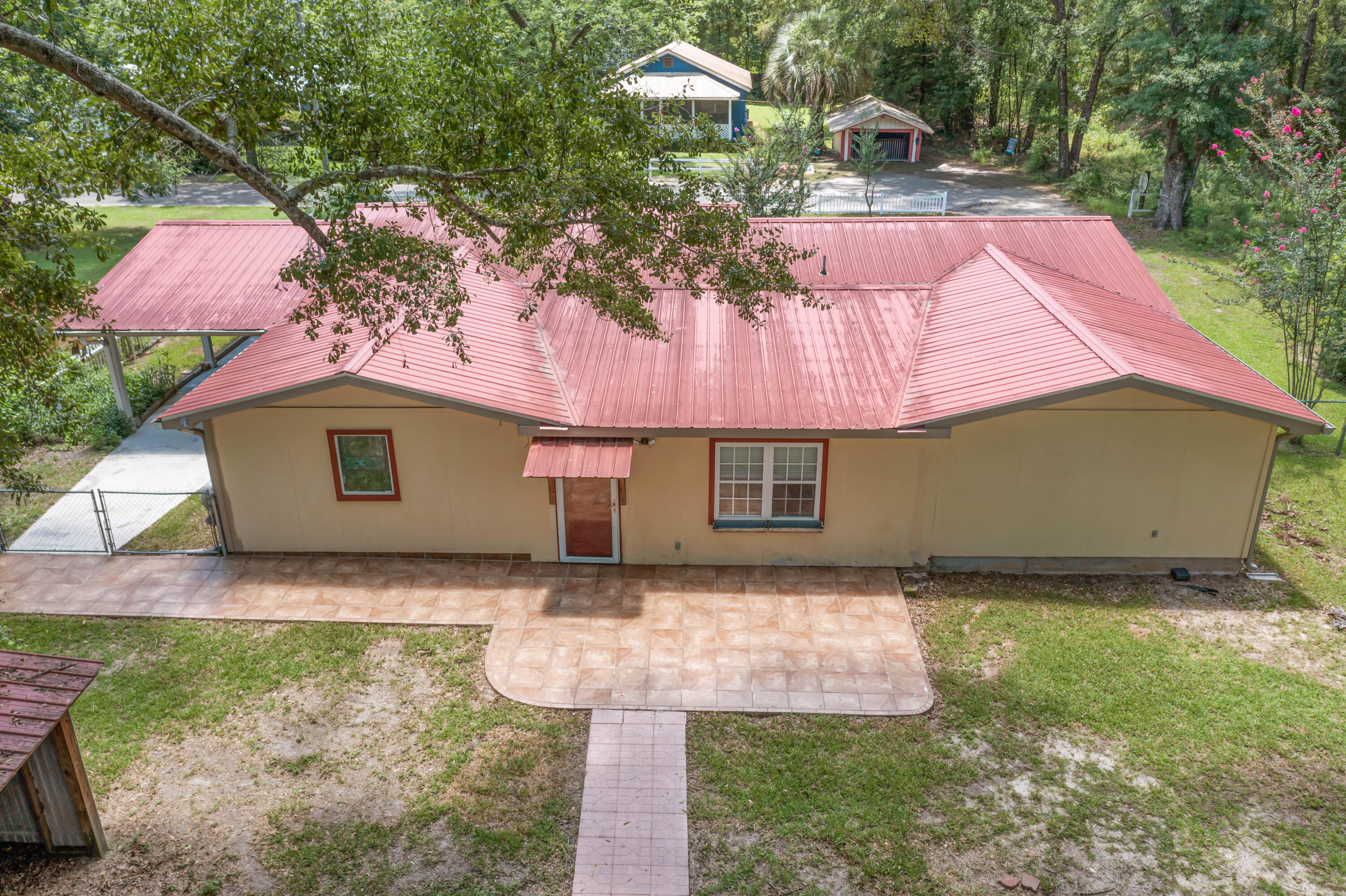 NO RECORDED SUBDIVISION - Residential