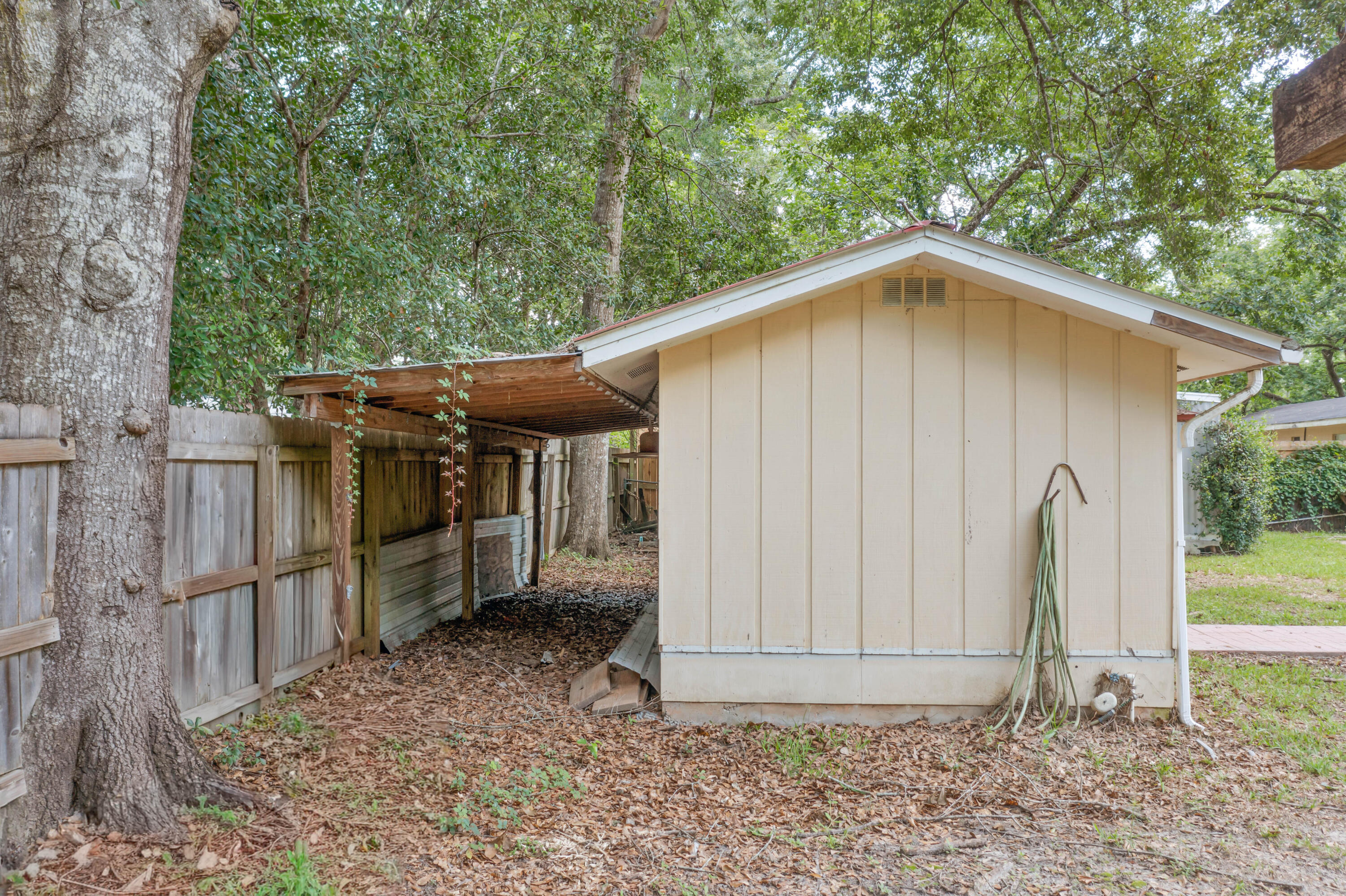 NO RECORDED SUBDIVISION - Residential