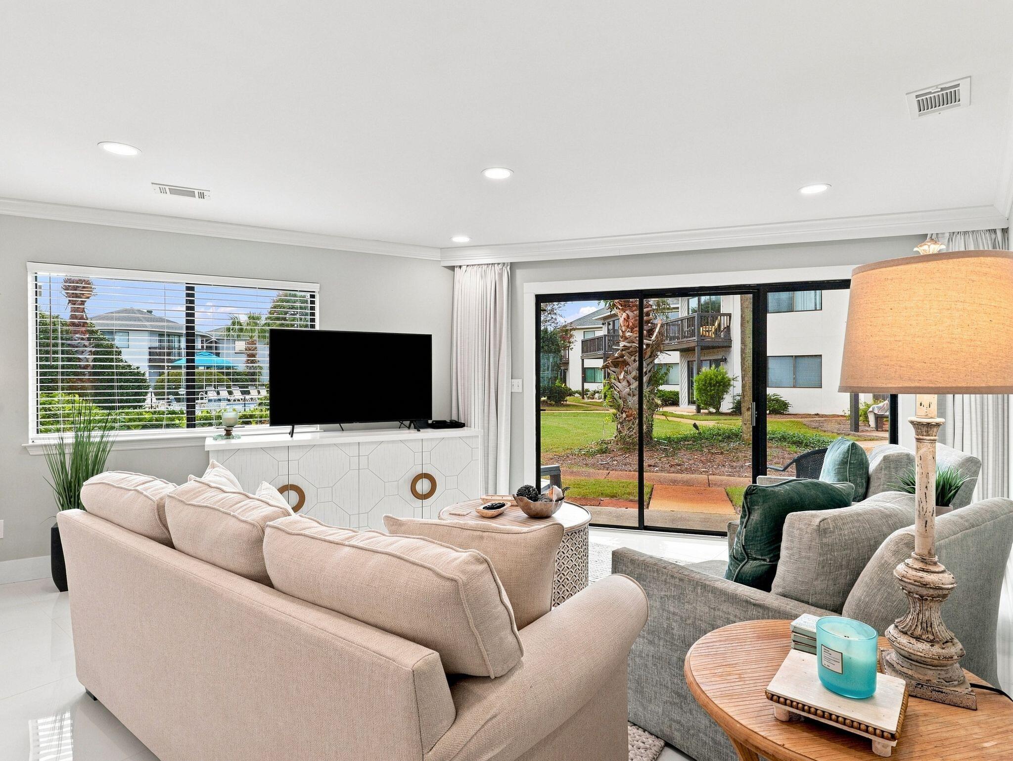 CRYSTAL VILLAGE CONDO PH 1 - Residential