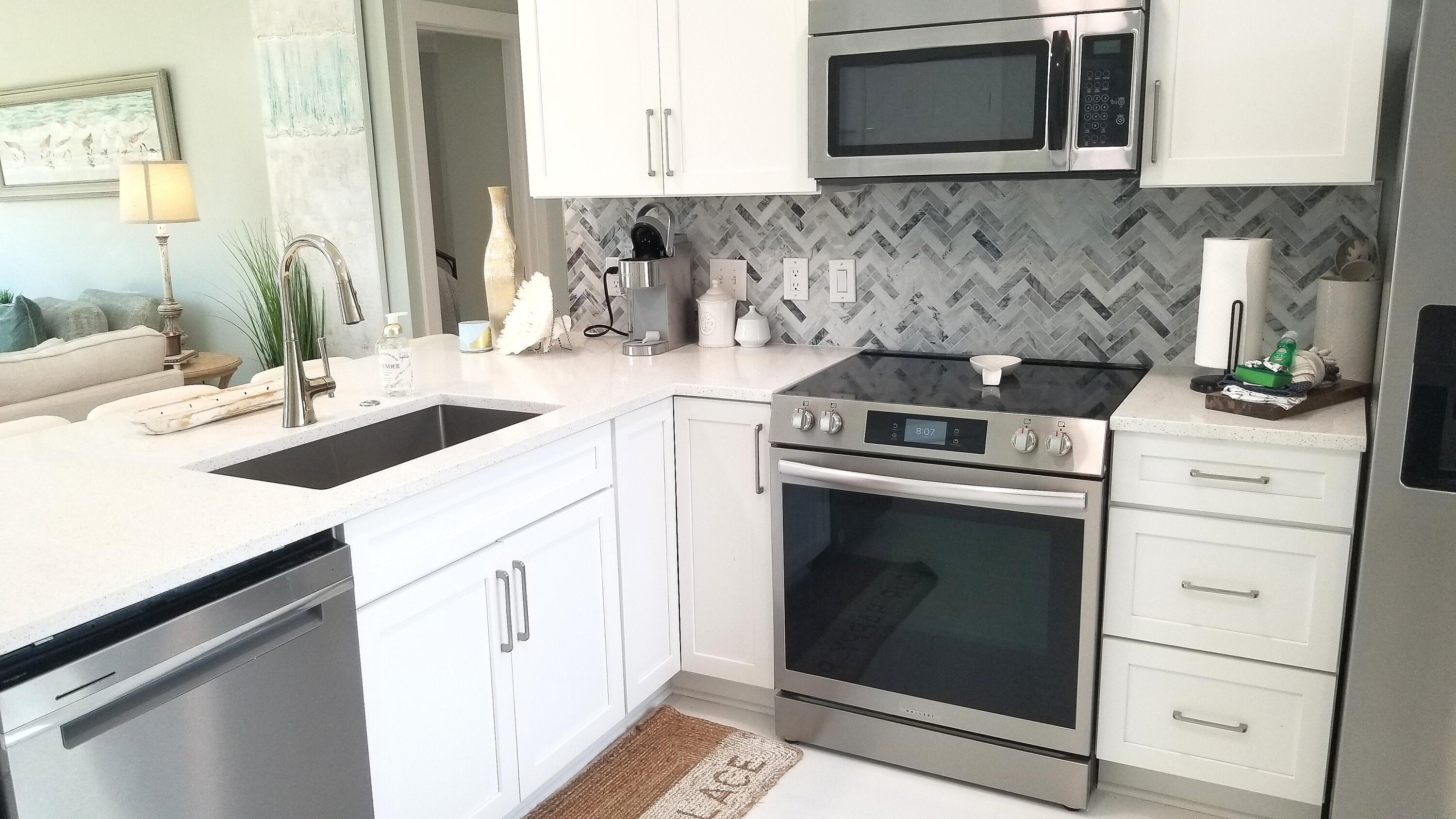 CRYSTAL VILLAGE CONDO PH 1 - Residential