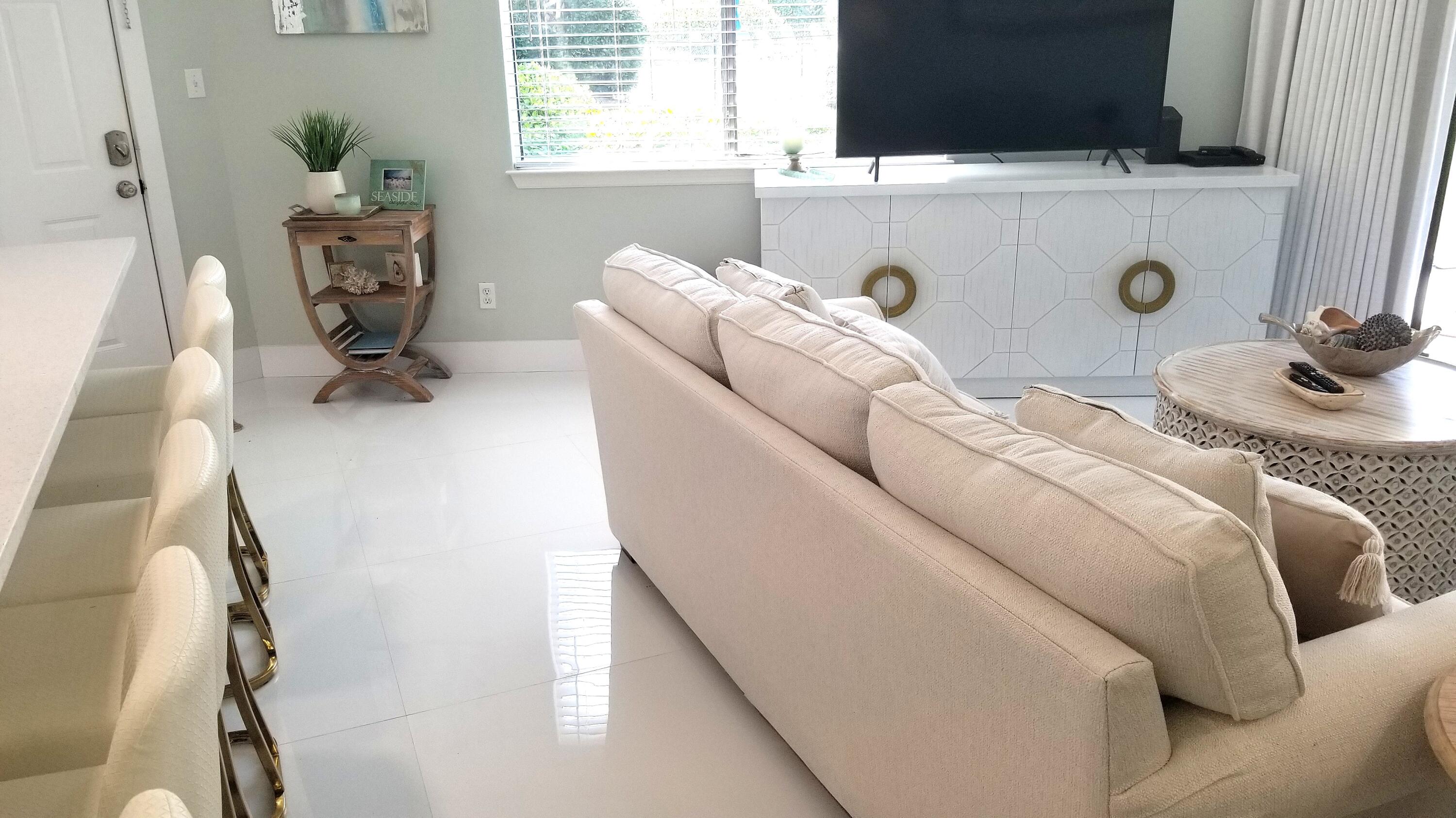CRYSTAL VILLAGE CONDO PH 1 - Residential