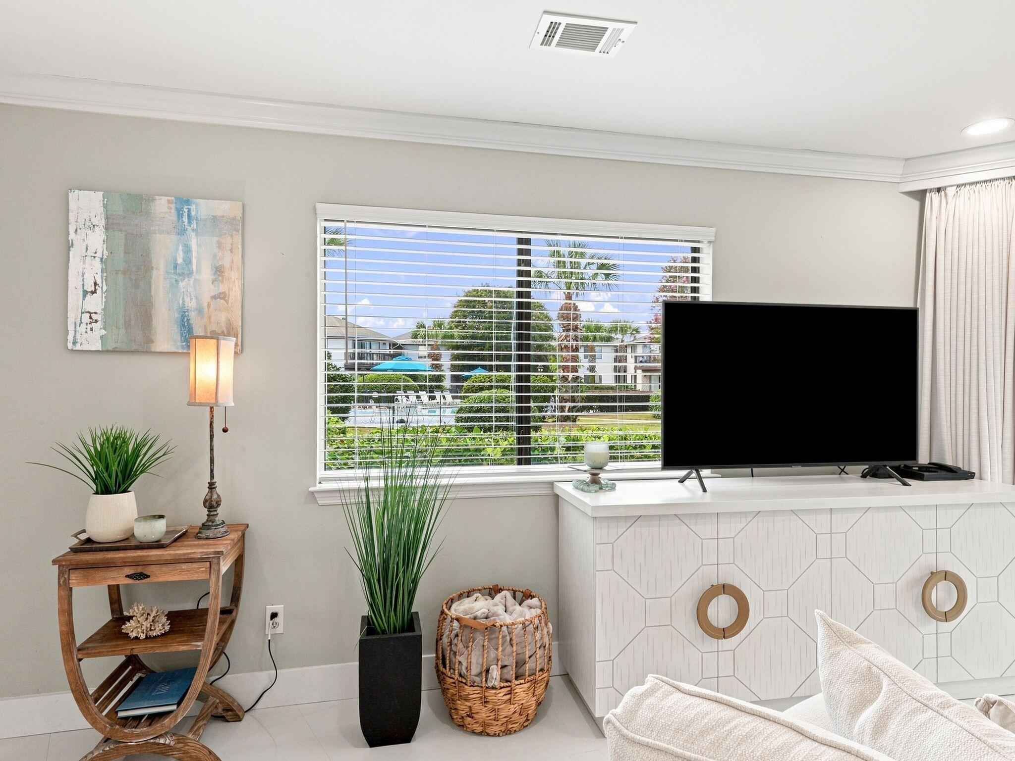 CRYSTAL VILLAGE CONDO PH 1 - Residential