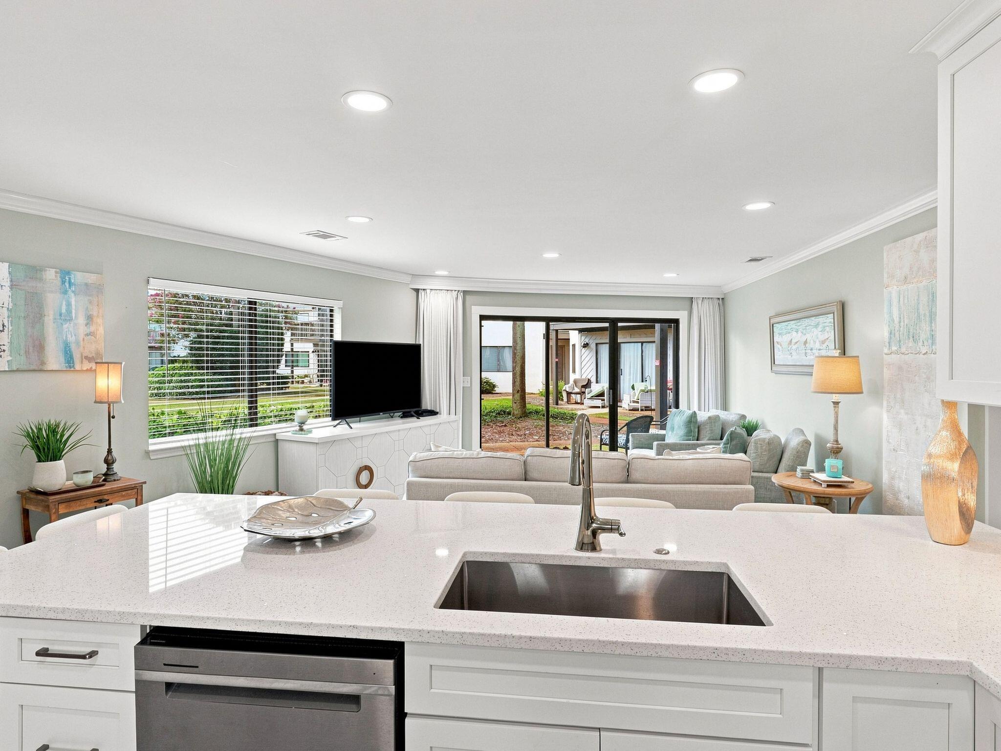 CRYSTAL VILLAGE CONDO PH 1 - Residential