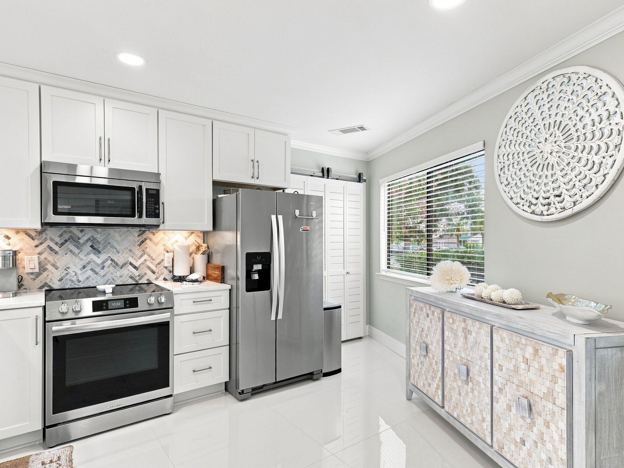 CRYSTAL VILLAGE CONDO PH 1 - Residential