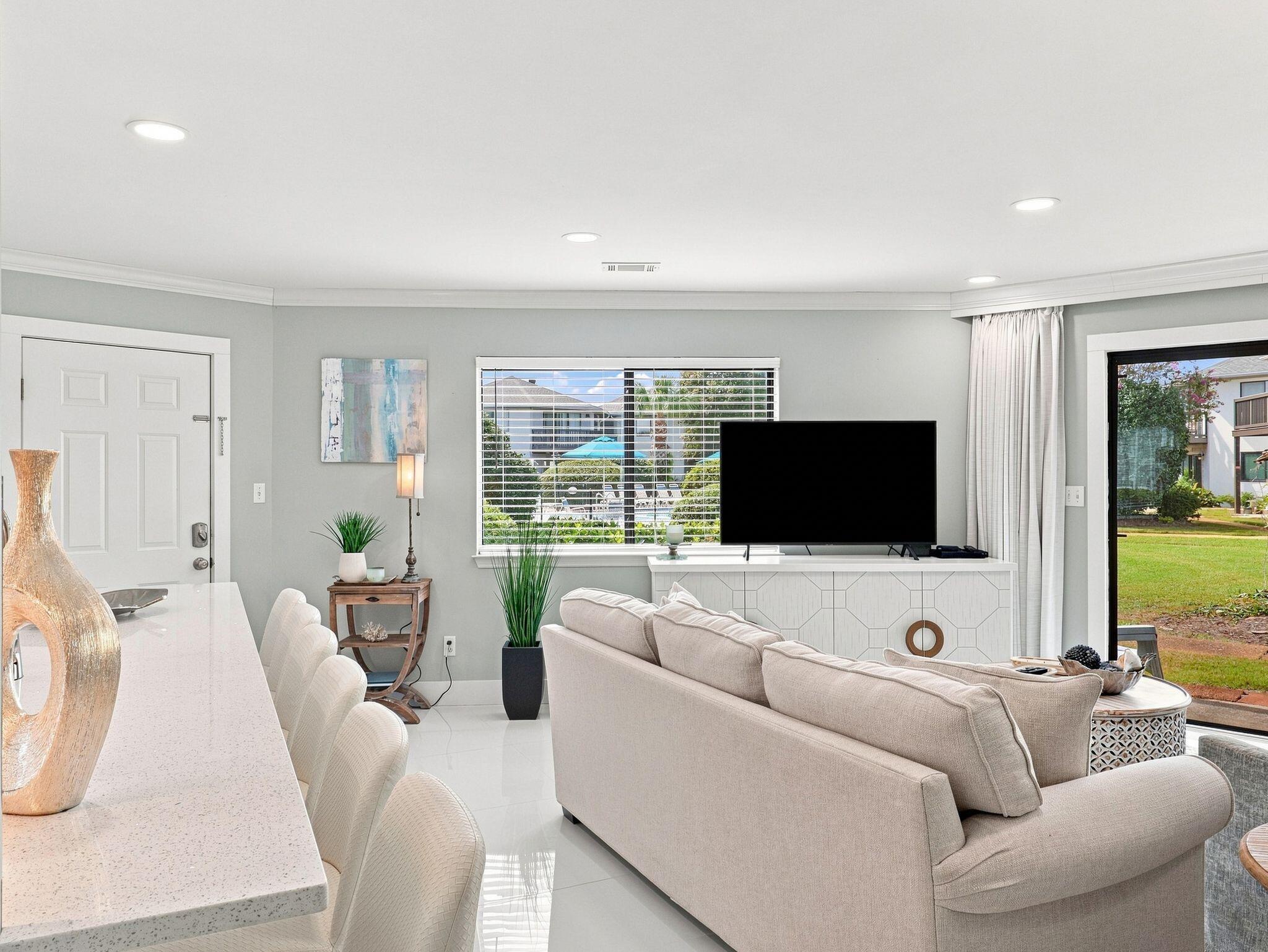 CRYSTAL VILLAGE CONDO PH 1 - Residential