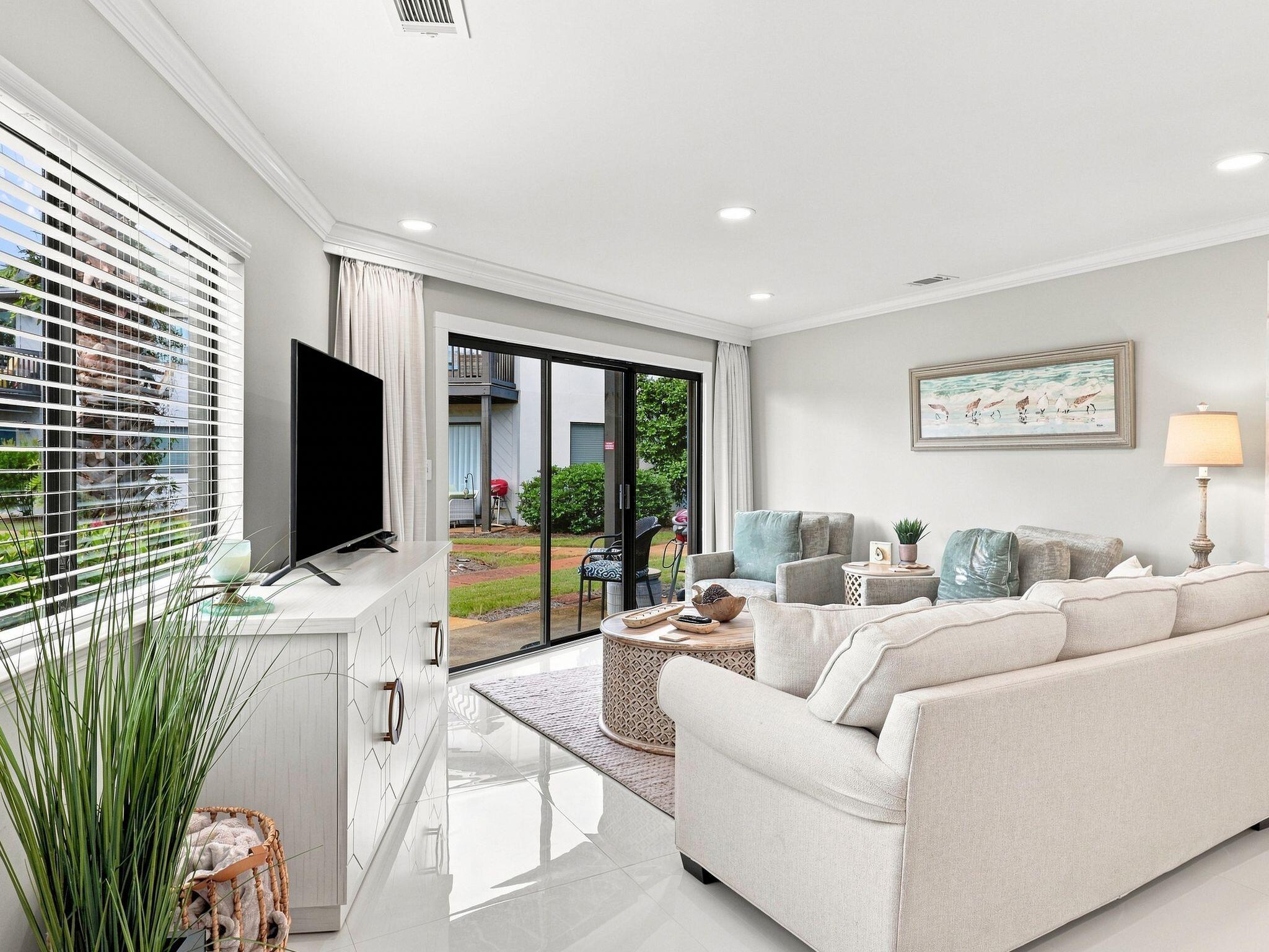 CRYSTAL VILLAGE CONDO PH 1 - Residential