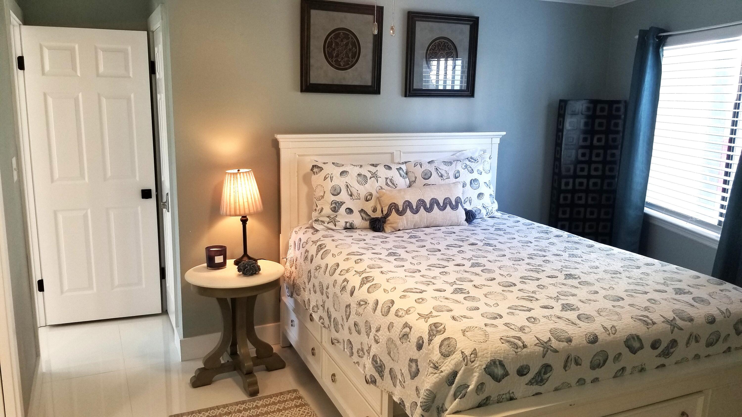 CRYSTAL VILLAGE CONDO PH 1 - Residential