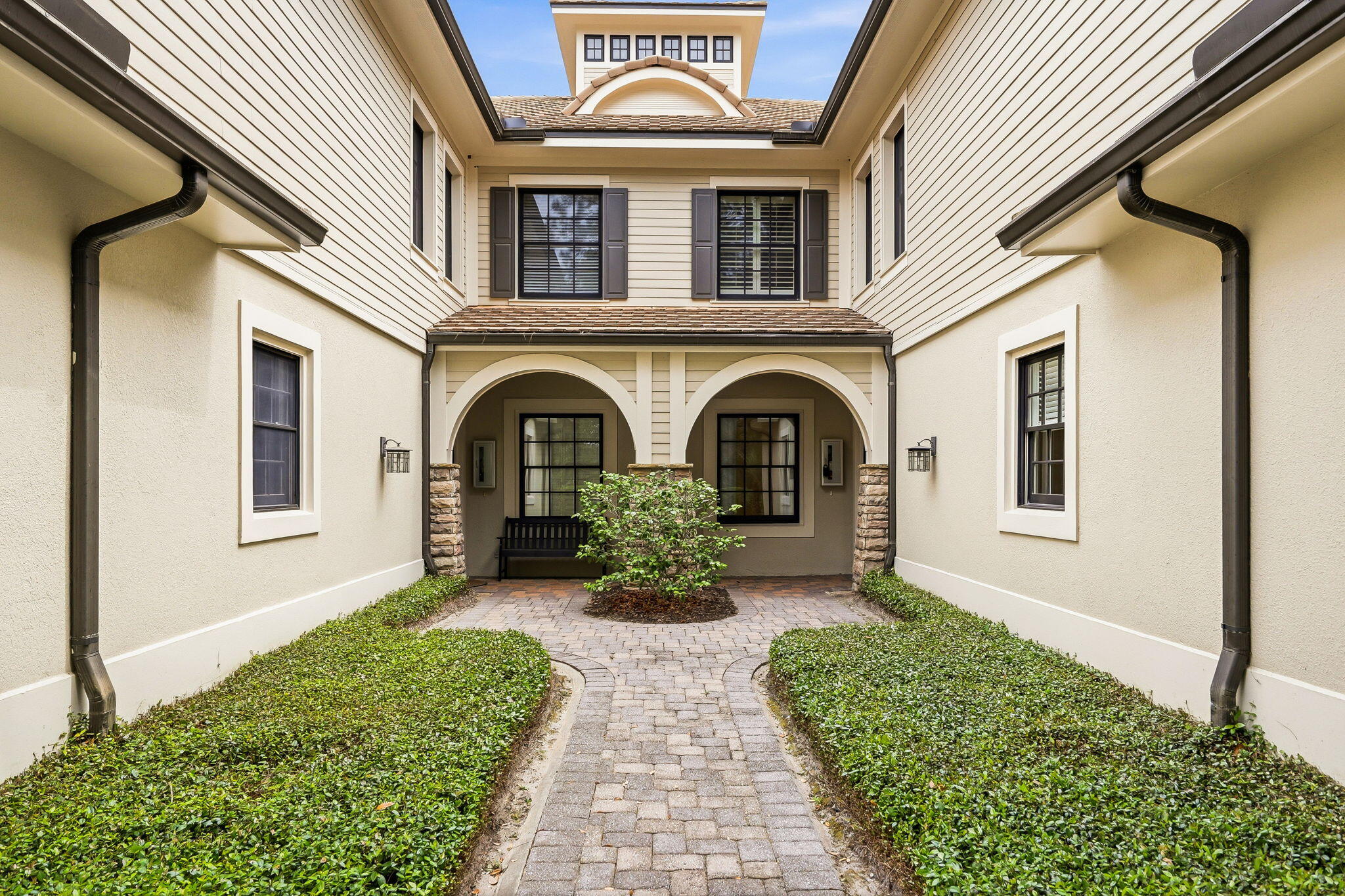 WILD HERON - CLUBSIDE - Residential