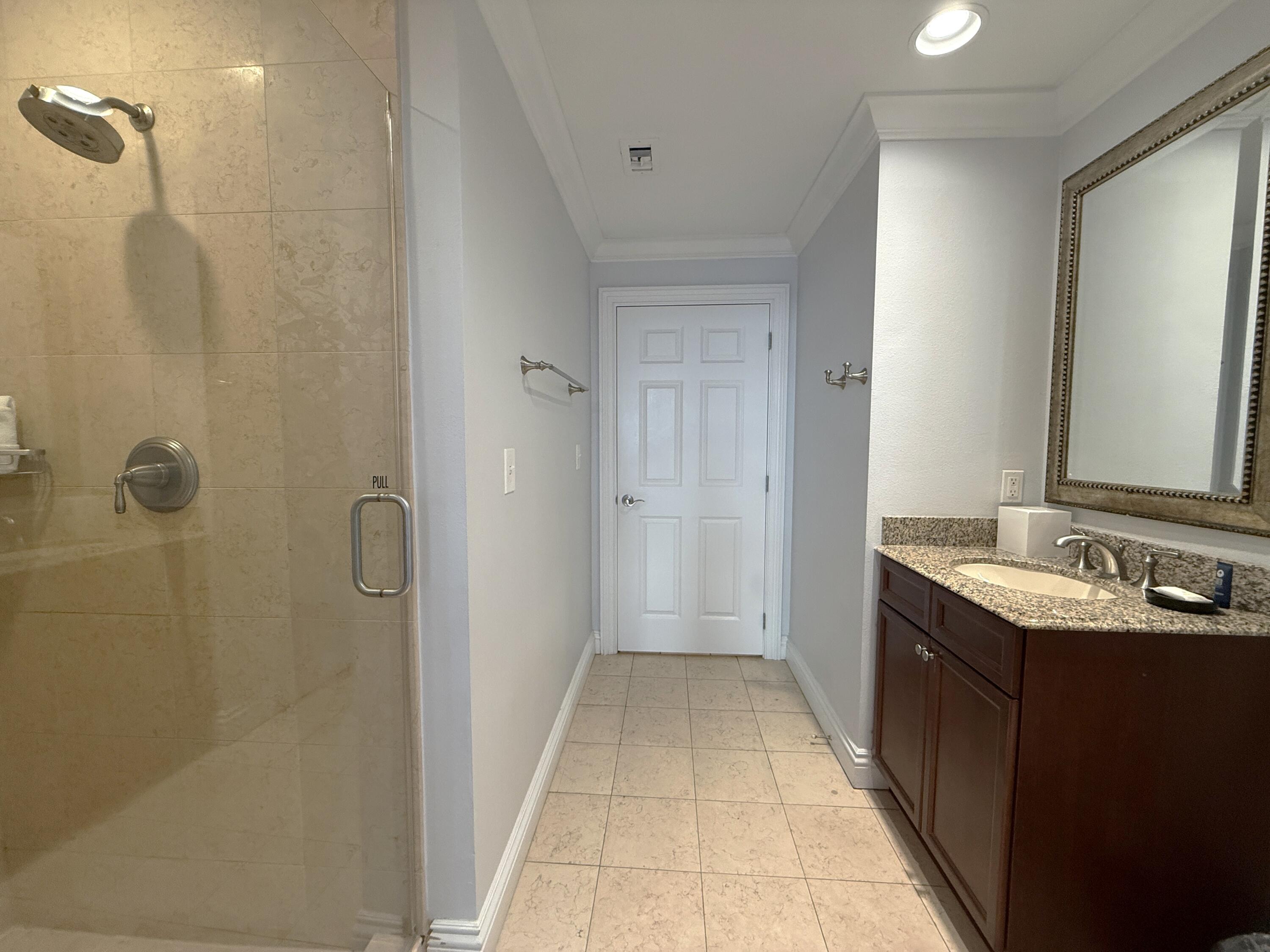 EMERALD GRANDE - Residential