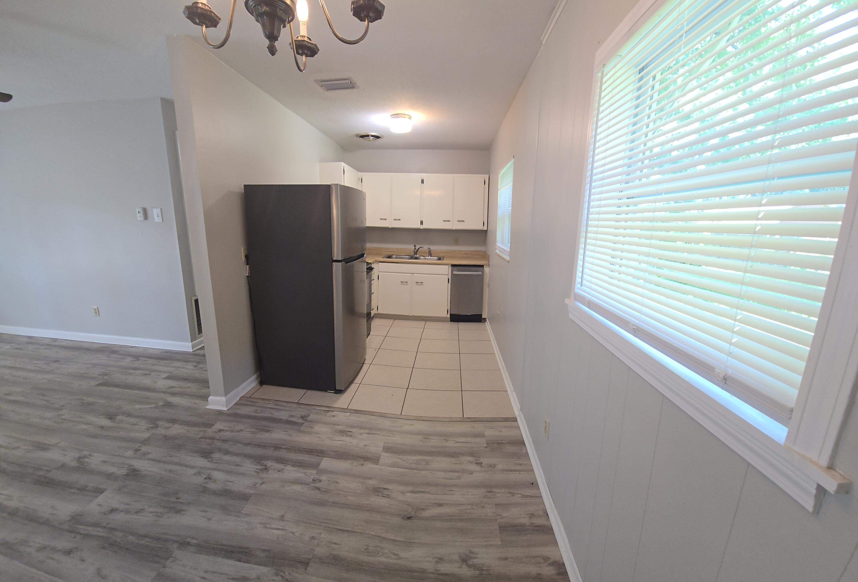 CANDLEWOOD VILLAGE - Residential Lease