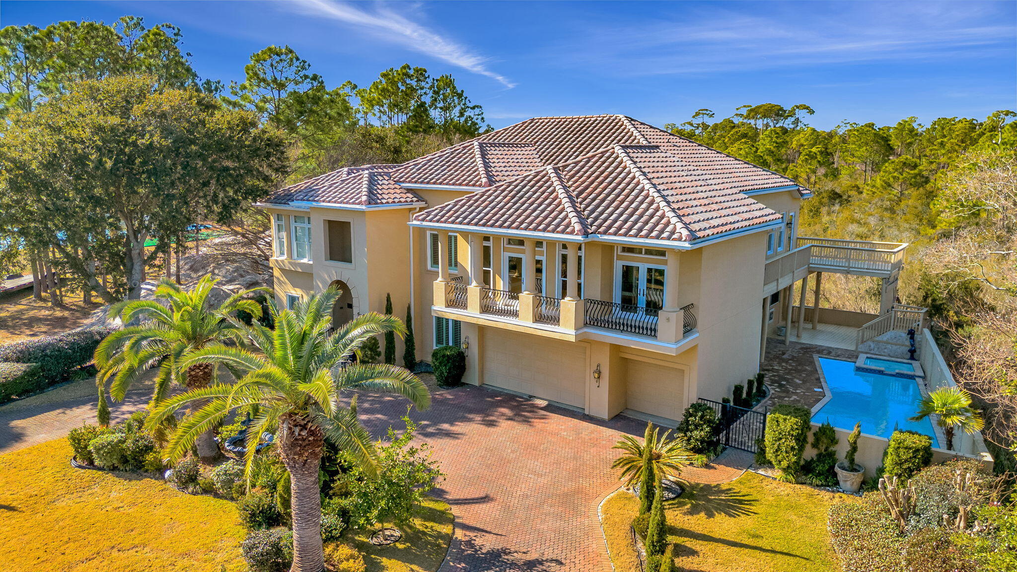 DEER POINT COVE - Residential