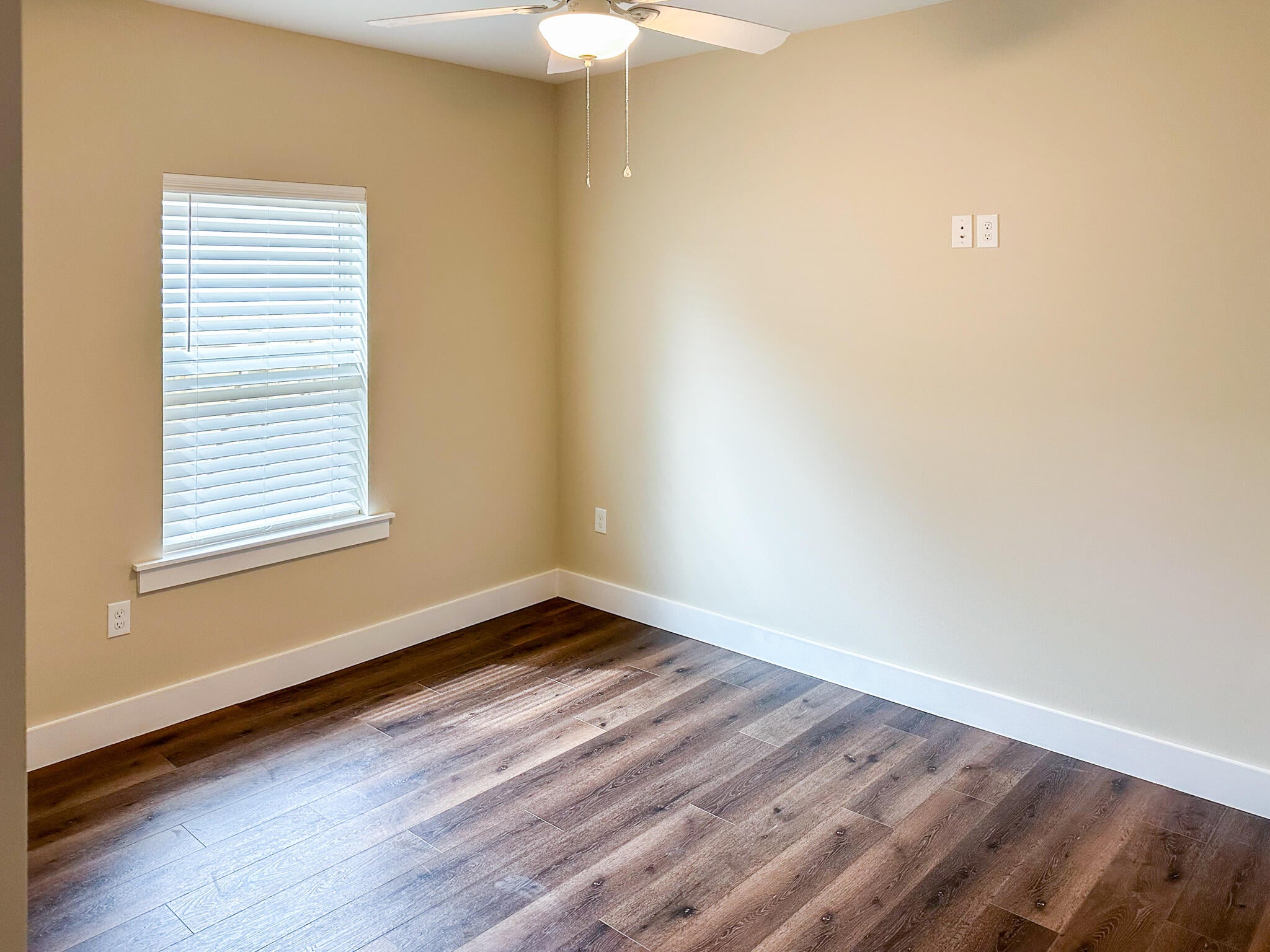 KELLYS 3RD ADDN TO DESTIN - Residential Lease