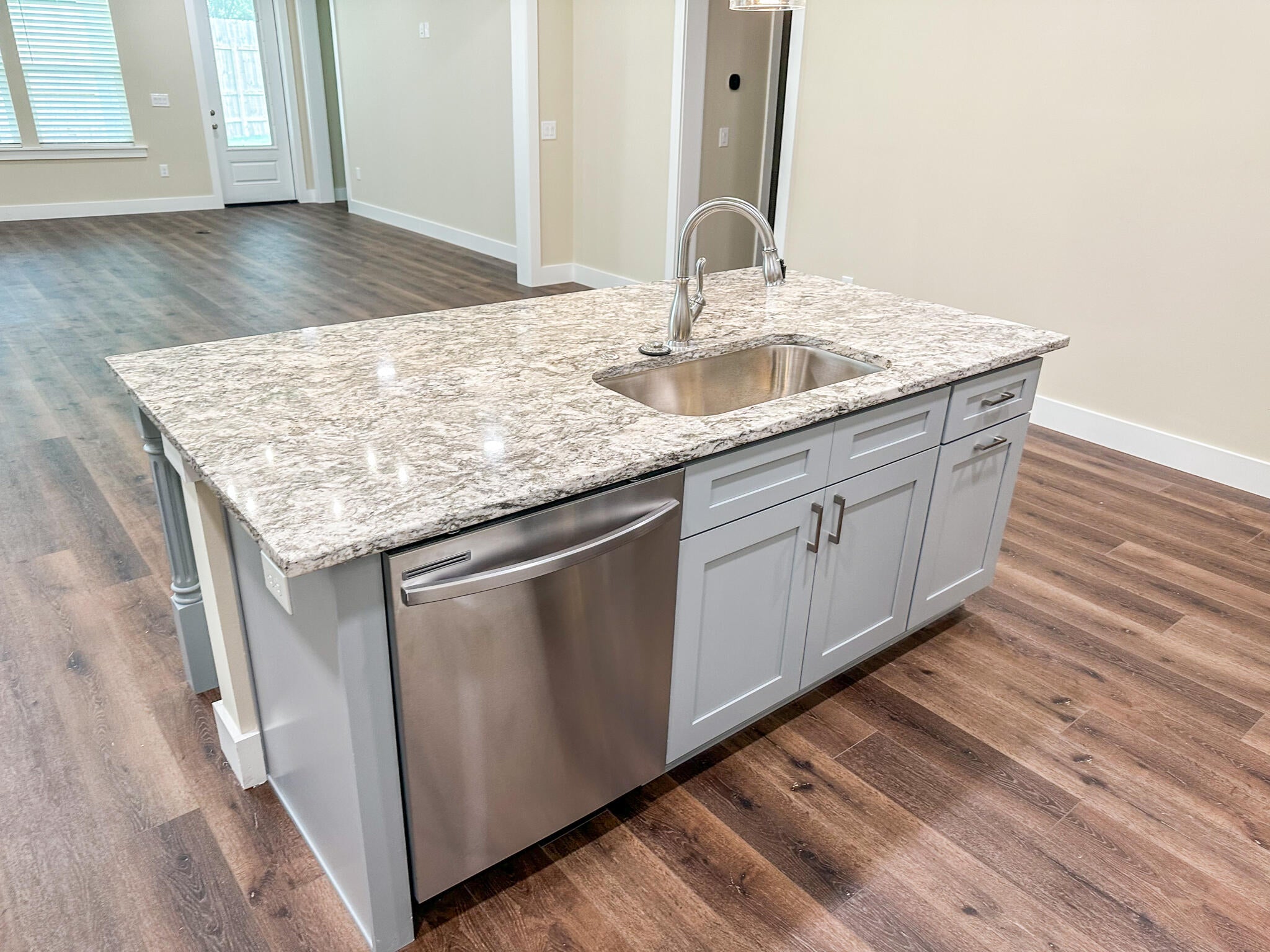 KELLYS 3RD ADDN TO DESTIN - Residential Lease