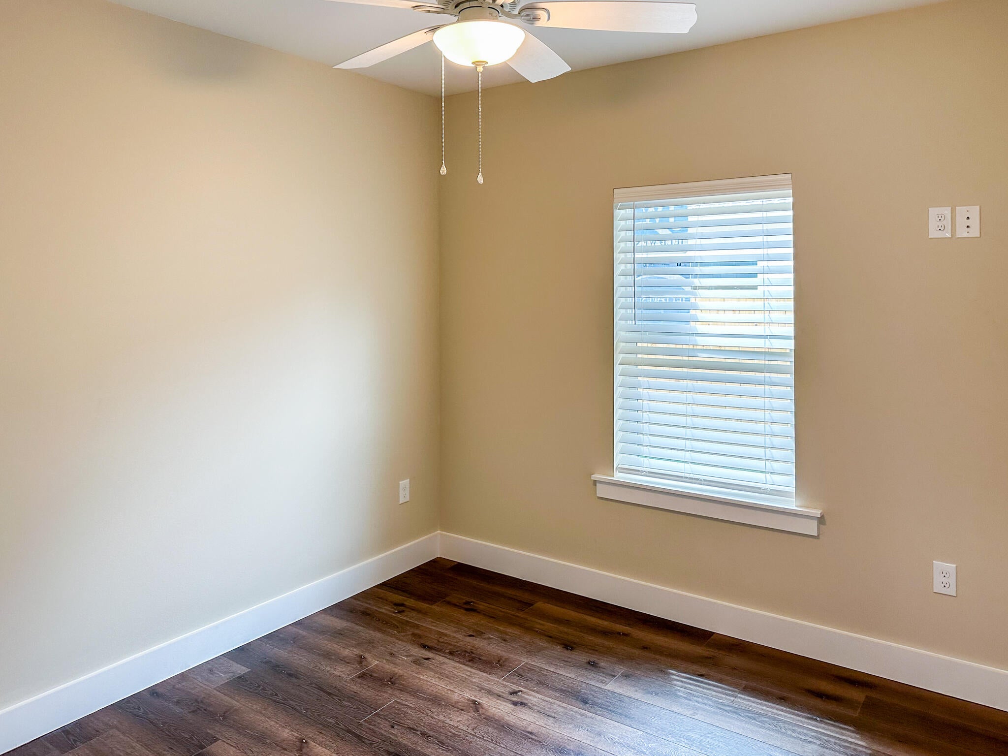 KELLYS 3RD ADDN TO DESTIN - Residential Lease
