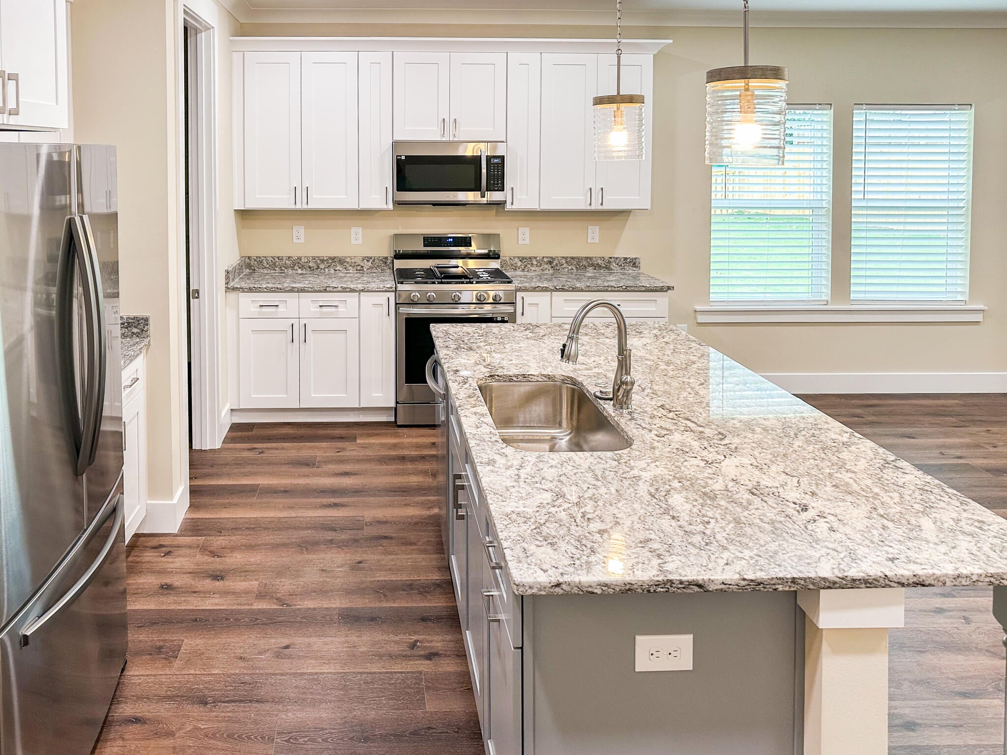 KELLYS 3RD ADDN TO DESTIN - Residential Lease