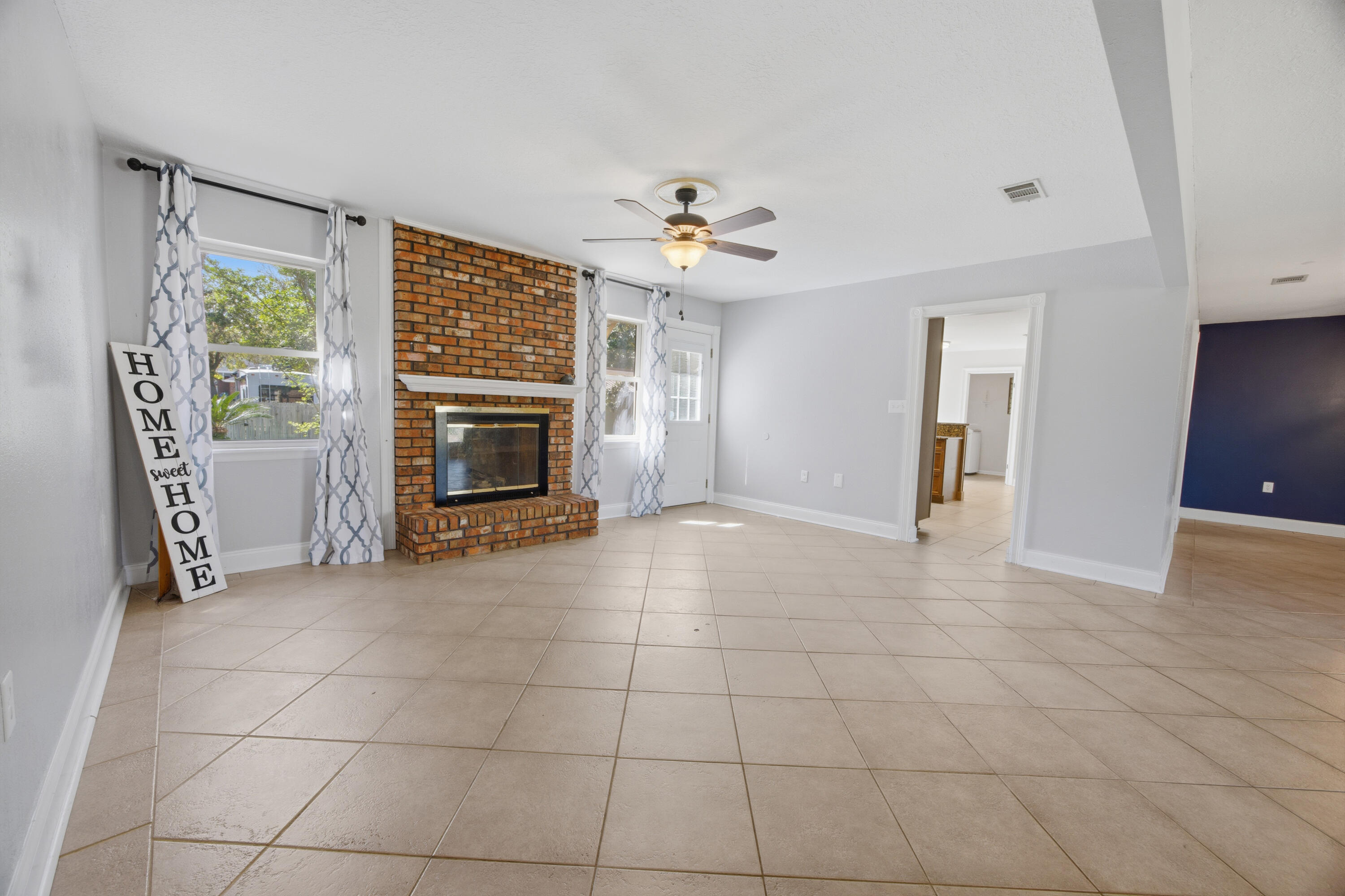 LAKE LORRAINE ESTATES 1 - Residential