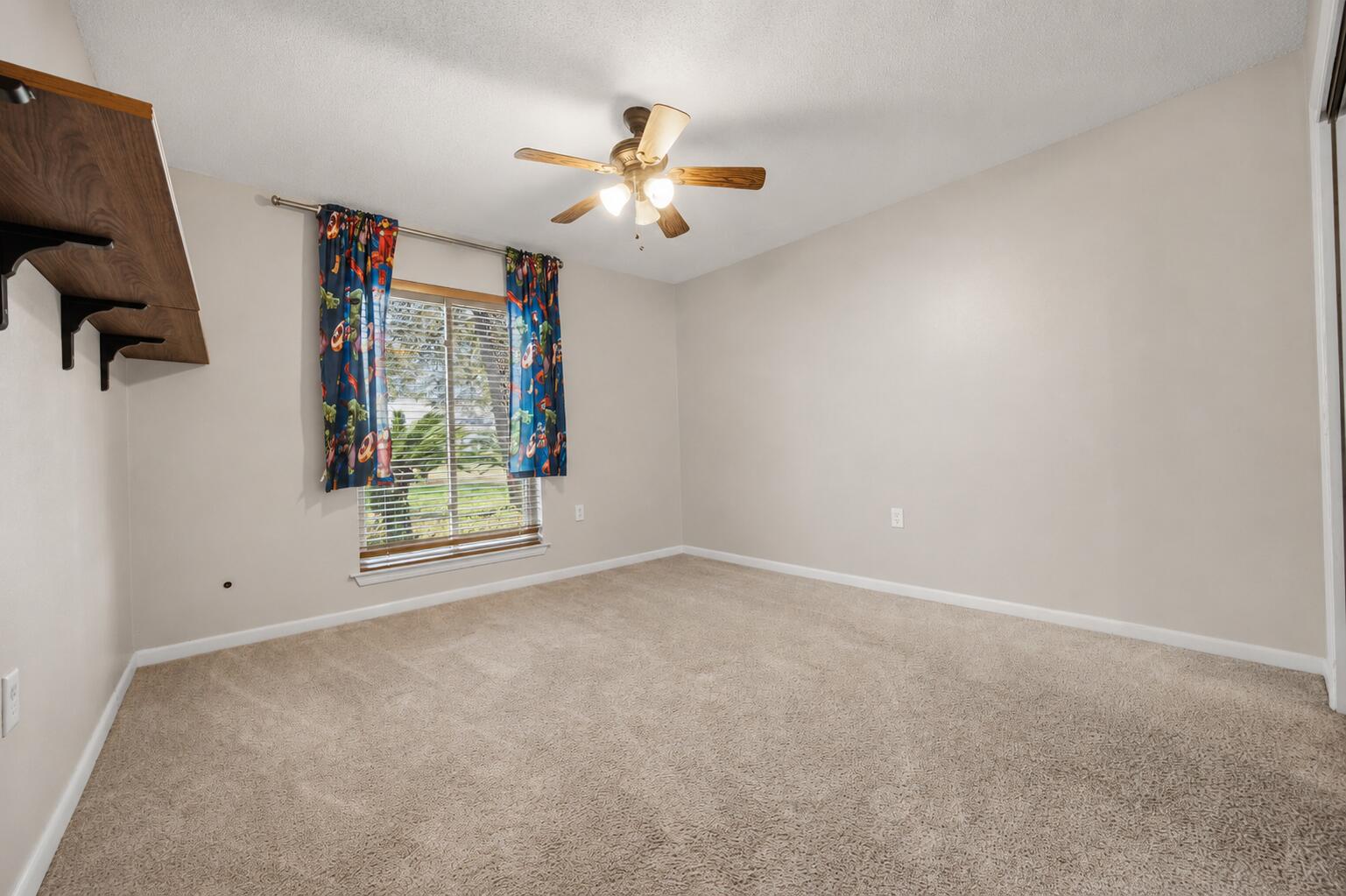LAKE LORRAINE ESTATES 1 - Residential