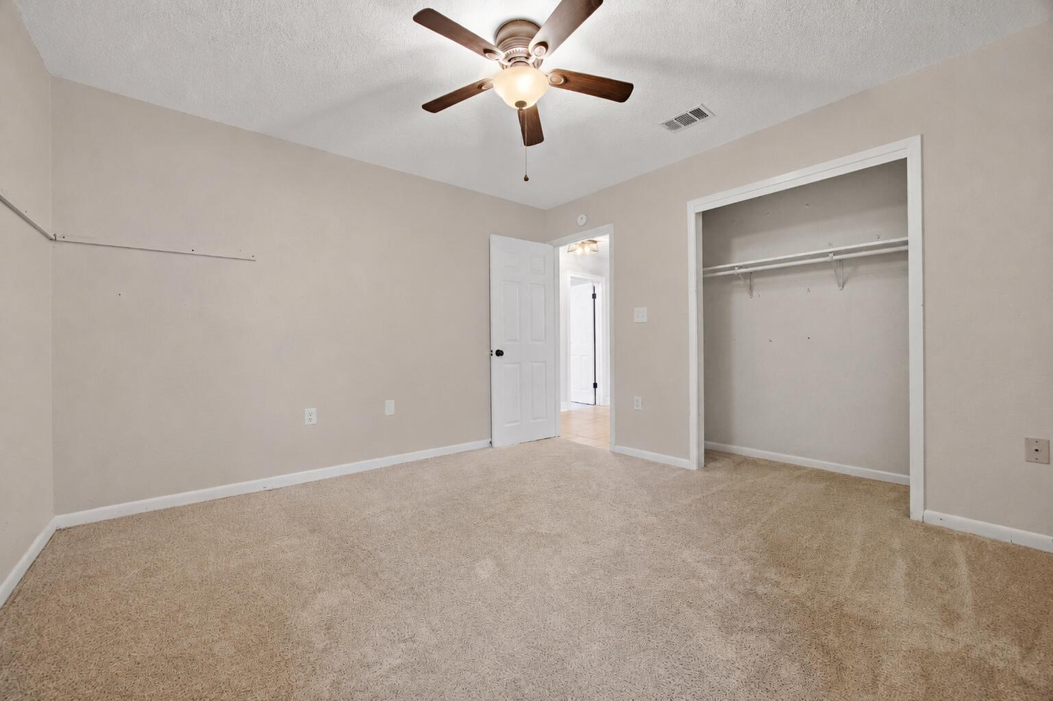 LAKE LORRAINE ESTATES 1 - Residential