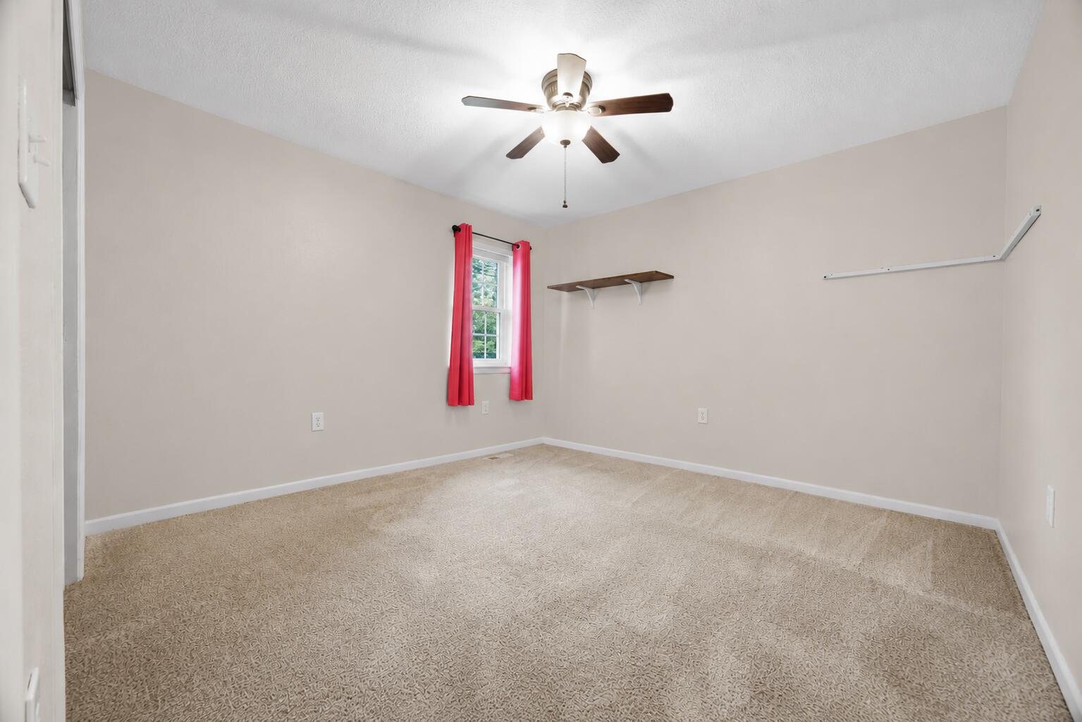 LAKE LORRAINE ESTATES 1 - Residential