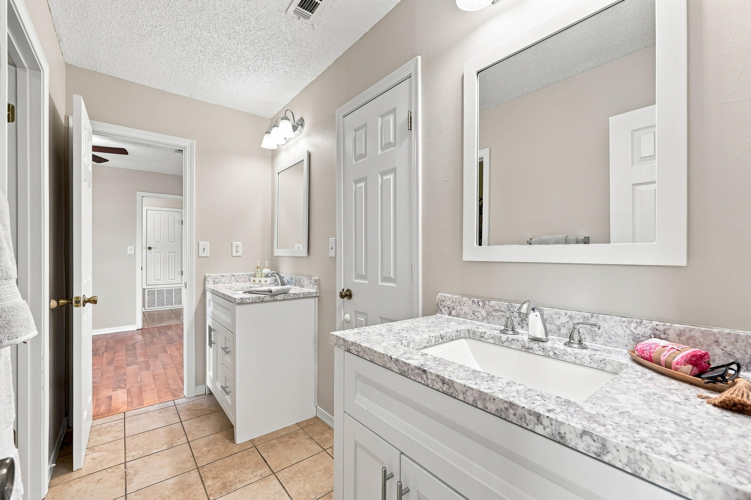 COUNTRYVIEW ESTATES 5TH ADDN - Residential