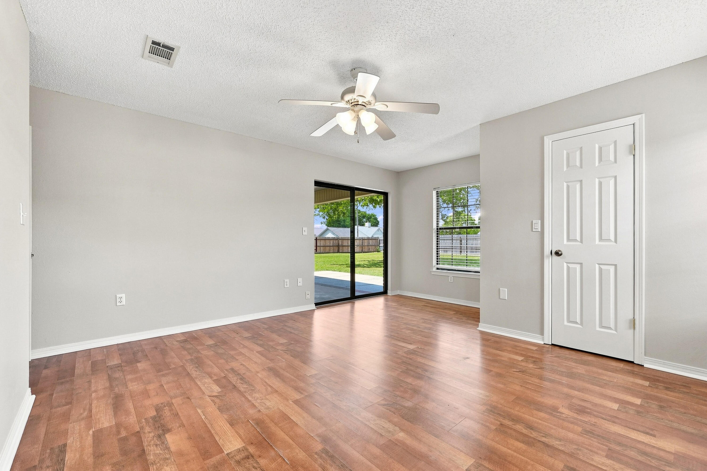 COUNTRYVIEW ESTATES 5TH ADDN - Residential