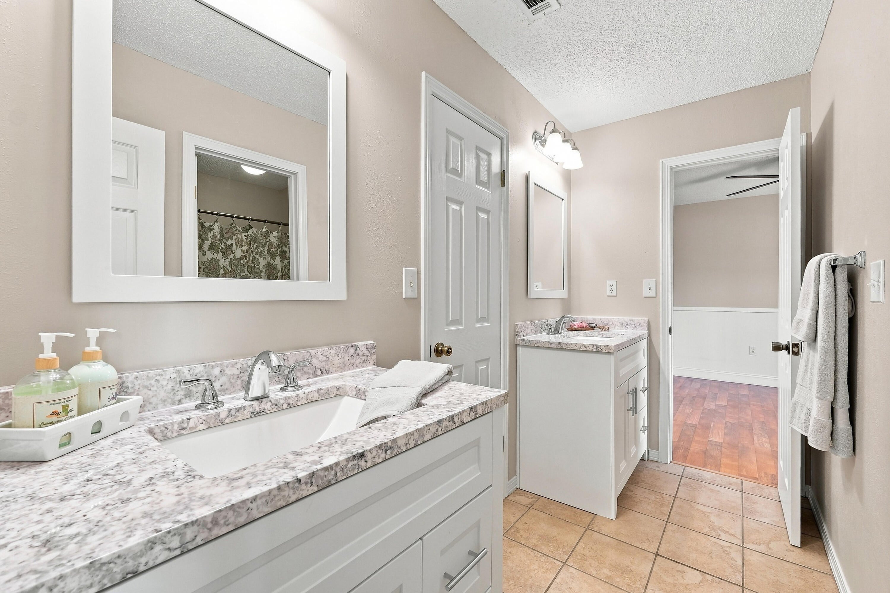 COUNTRYVIEW ESTATES 5TH ADDN - Residential