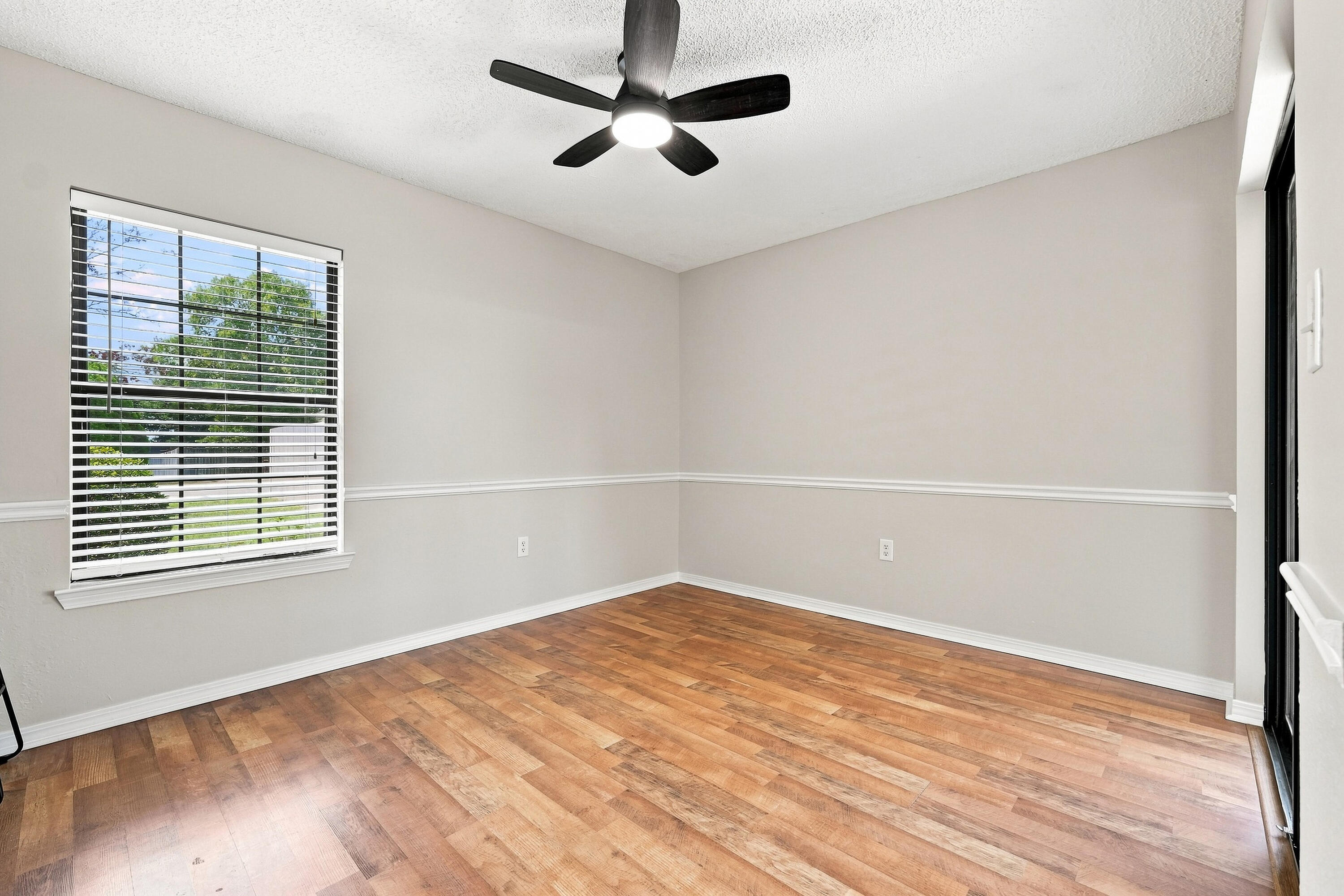 COUNTRYVIEW ESTATES 5TH ADDN - Residential