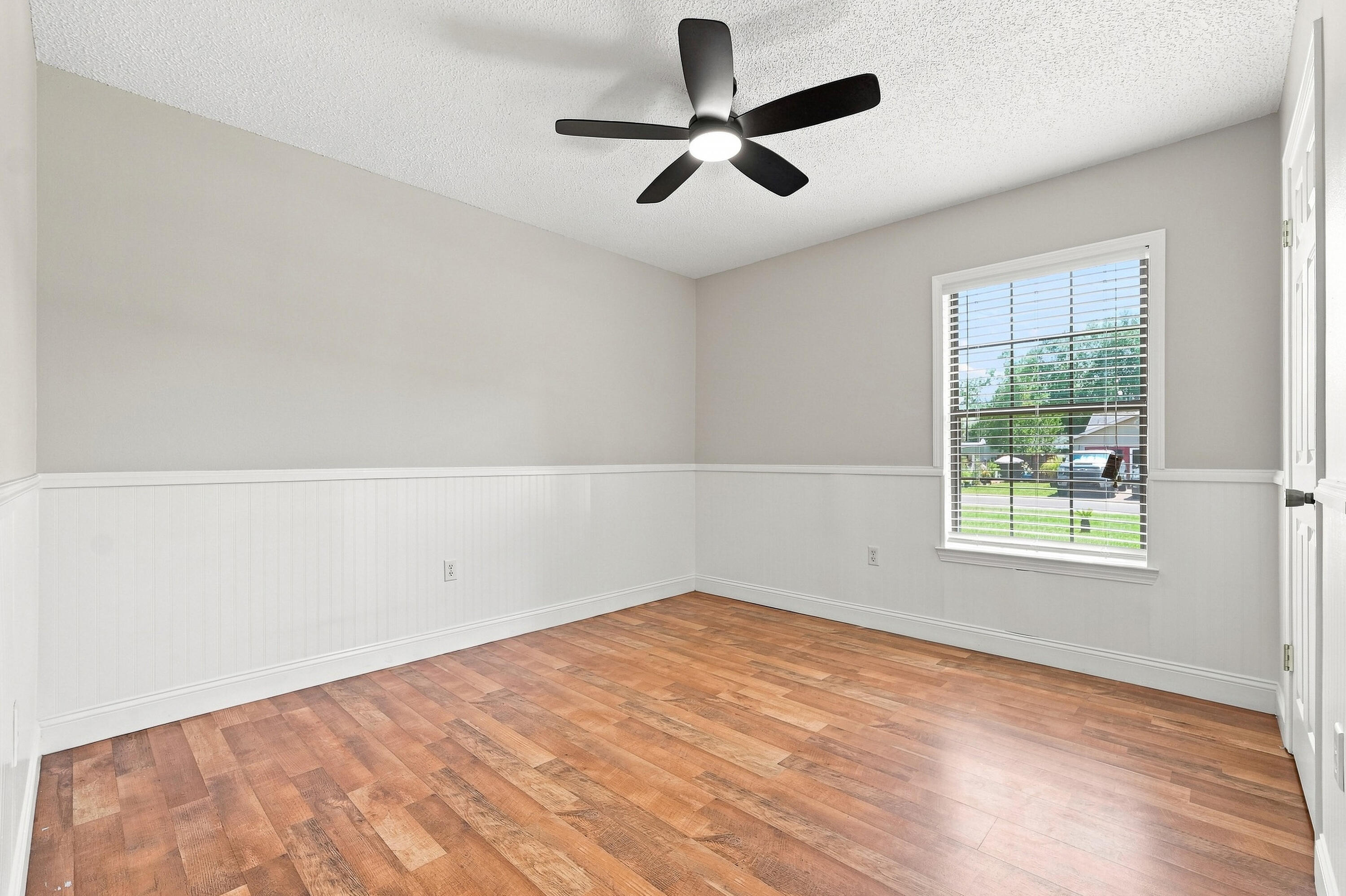 COUNTRYVIEW ESTATES 5TH ADDN - Residential