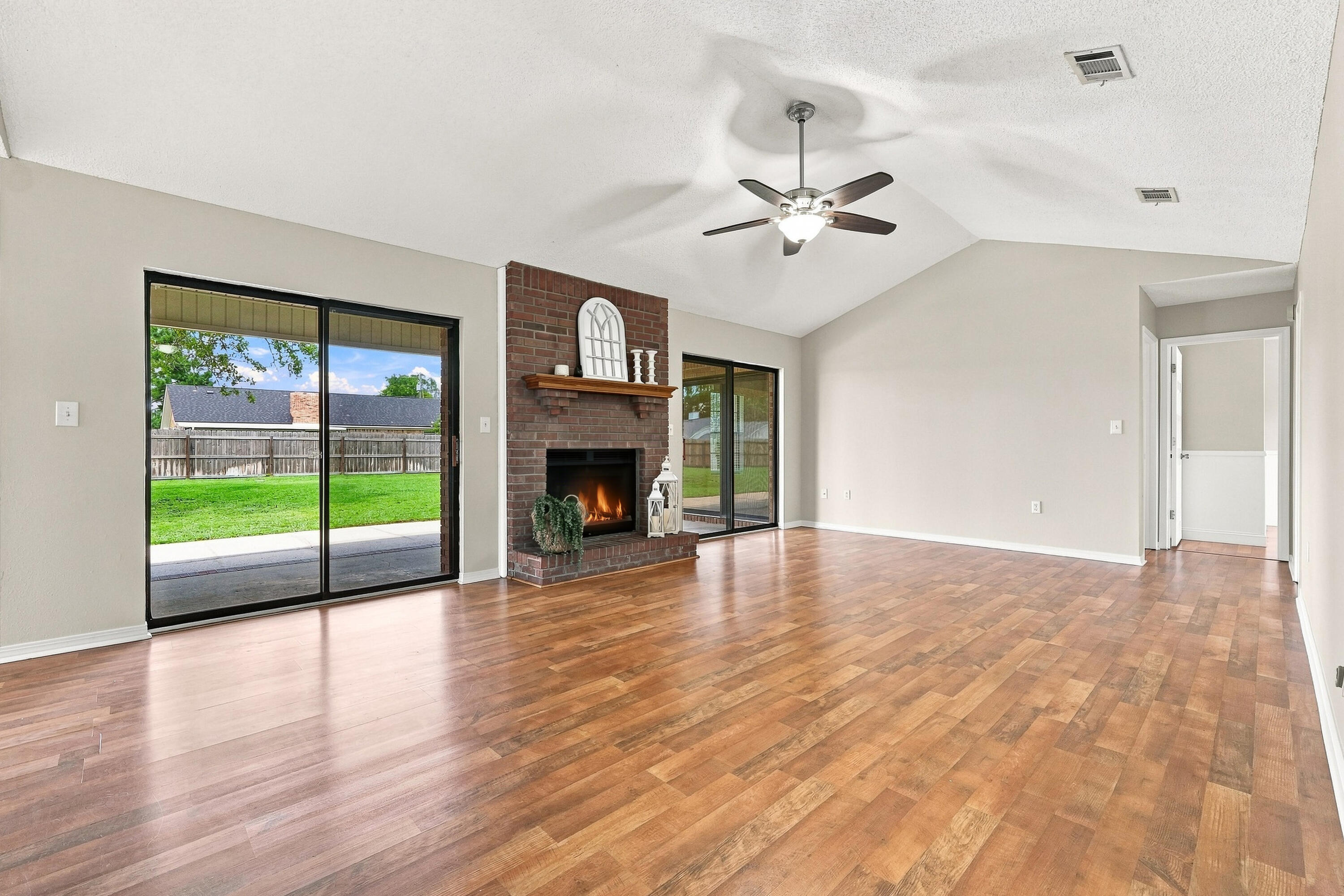 COUNTRYVIEW ESTATES 5TH ADDN - Residential