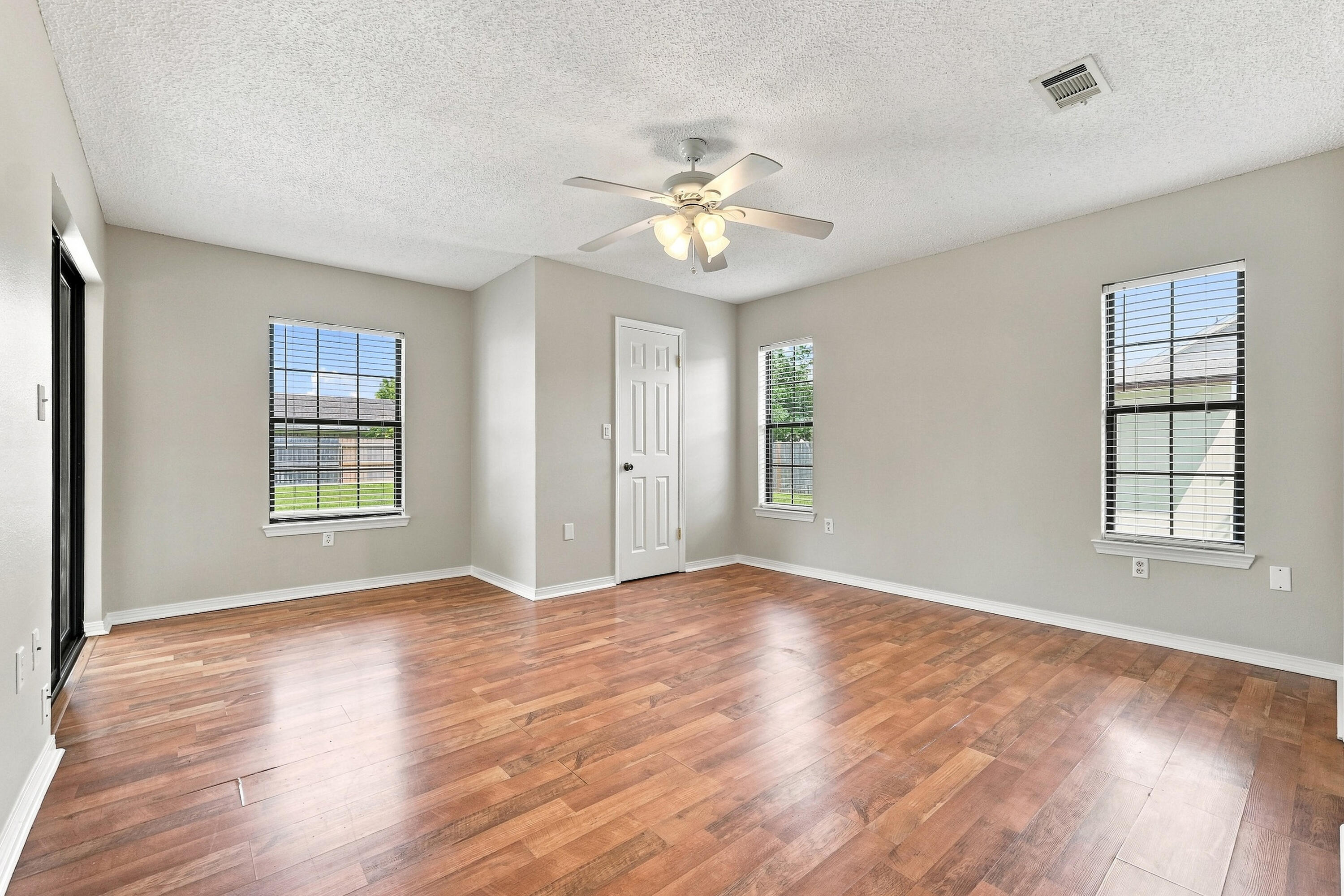 COUNTRYVIEW ESTATES 5TH ADDN - Residential
