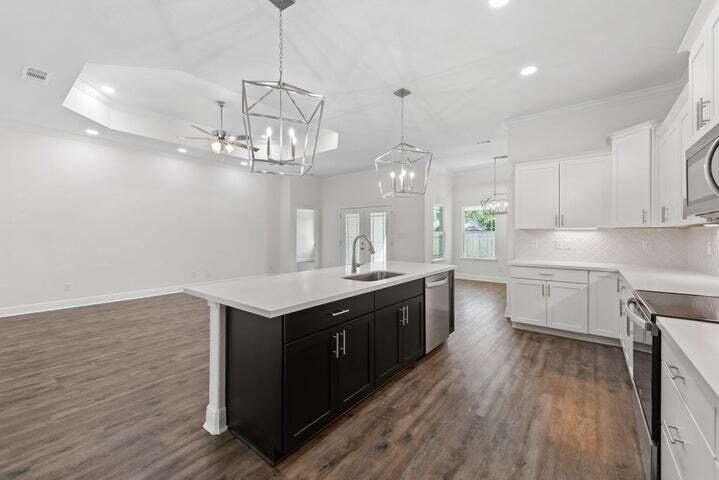 SANTA ROSA SHORES 4TH ADDN - Residential
