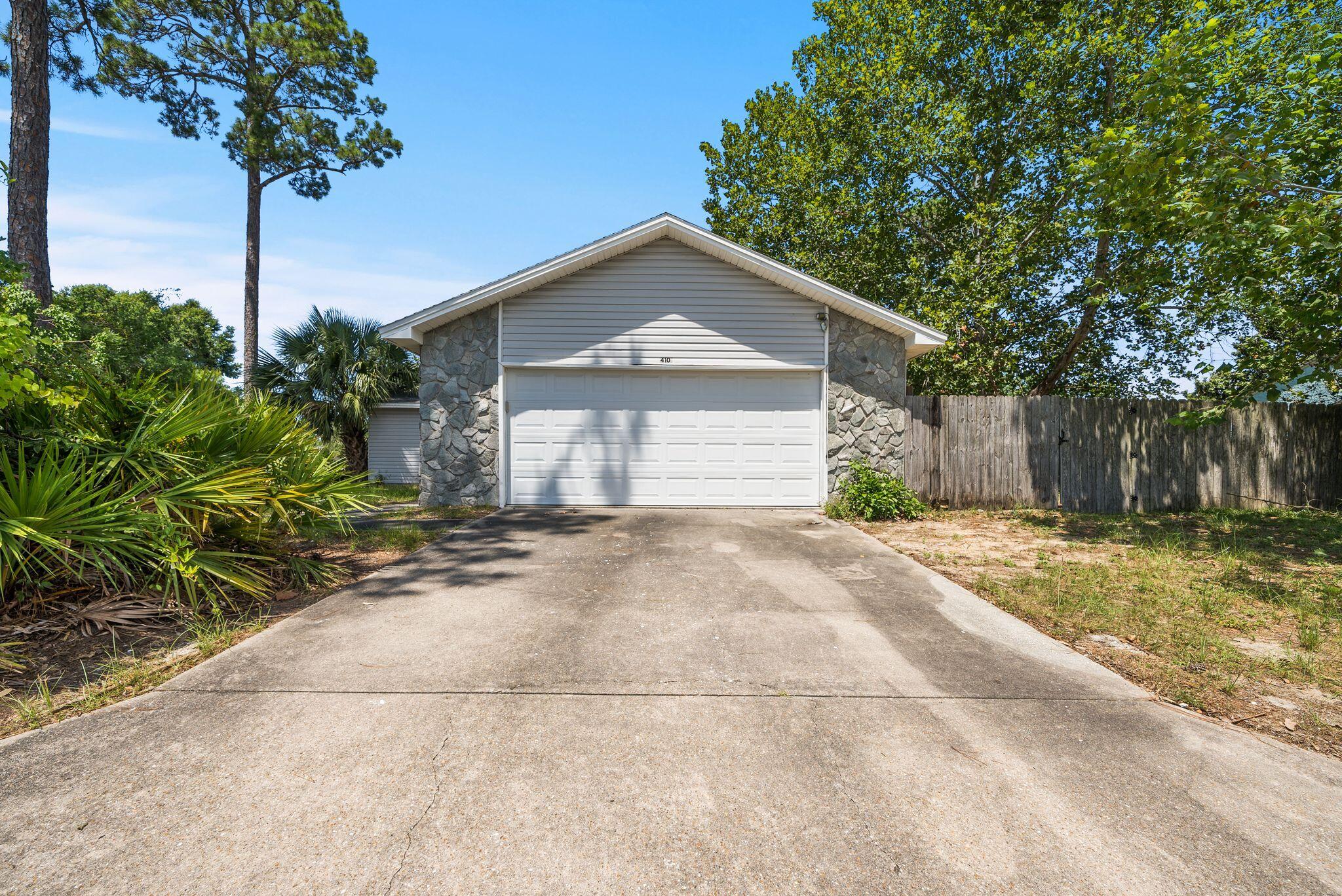 TREASURE PALMS - Residential