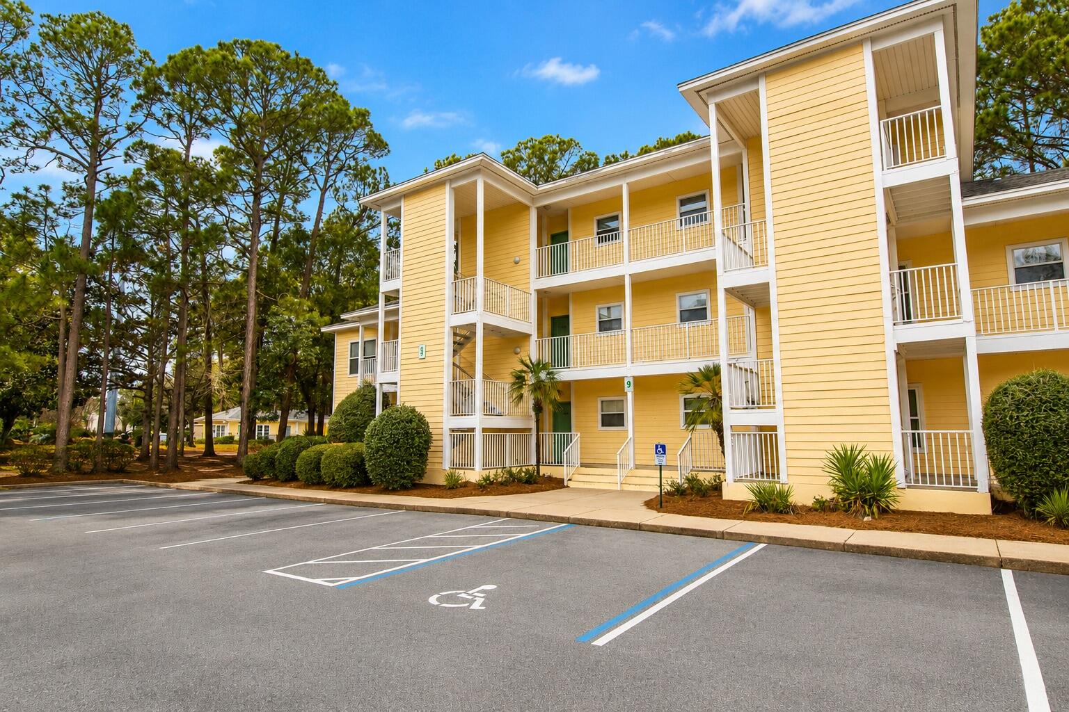 POINTE OF VIEW CONDO #909 - Residential