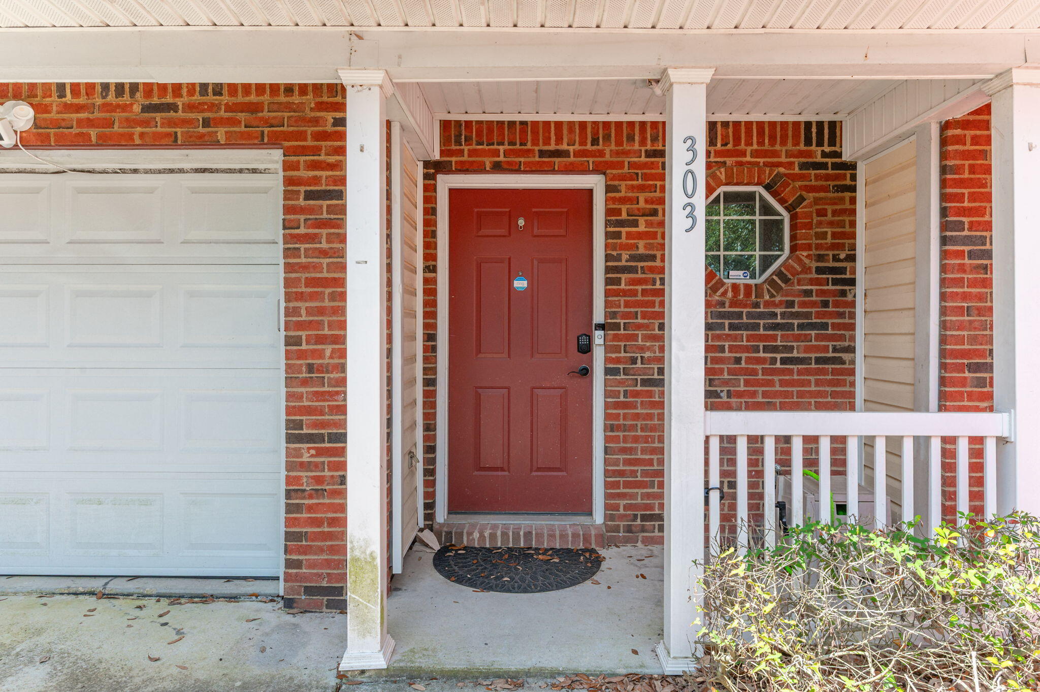 ROLLING PINES - Residential Lease