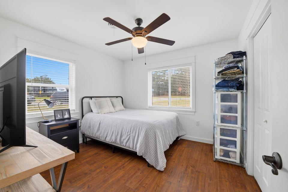 BAYOU WOODS - Residential Lease