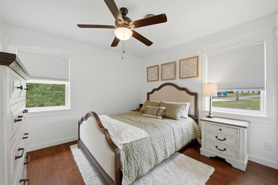 BAYOU WOODS - Residential Lease