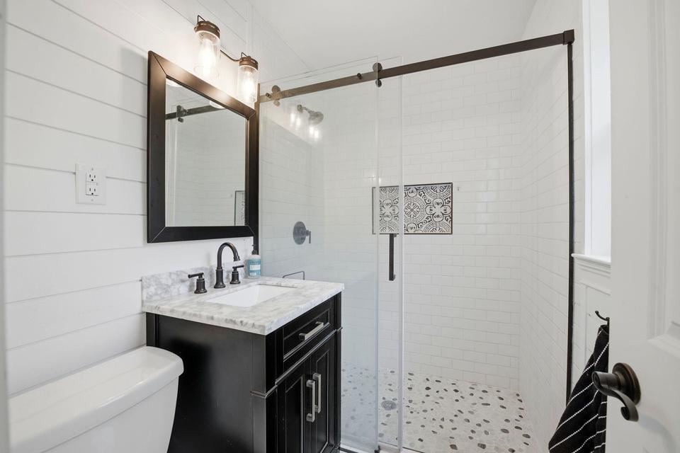 BAYOU WOODS - Residential Lease