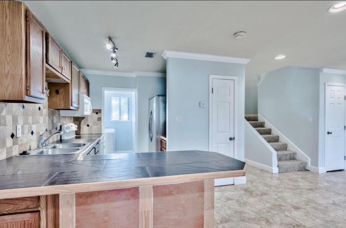 PINE RIDGE TRACE RE/SUB - Residential