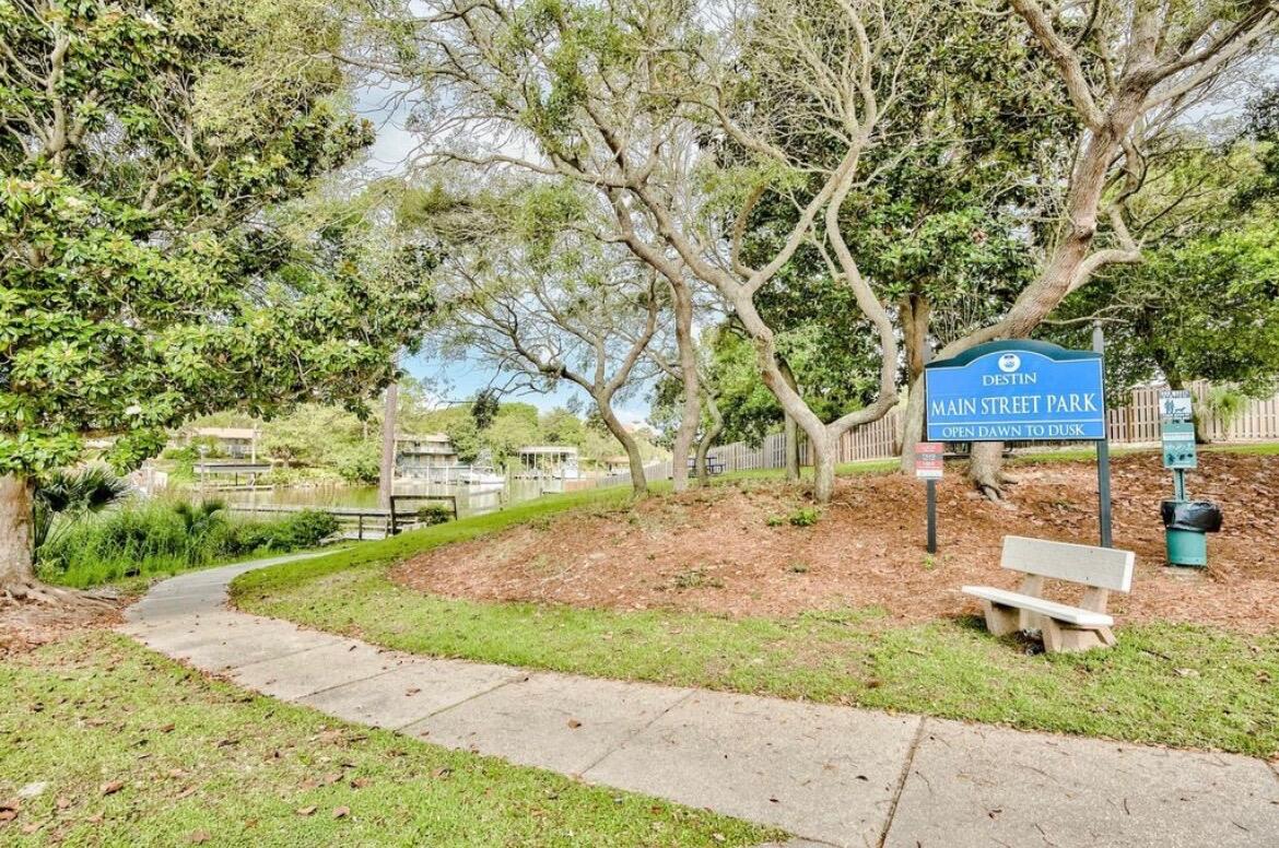 PINE RIDGE TRACE RE/SUB - Residential