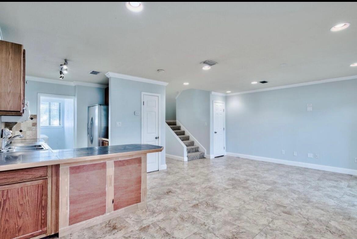 PINE RIDGE TRACE RE/SUB - Residential