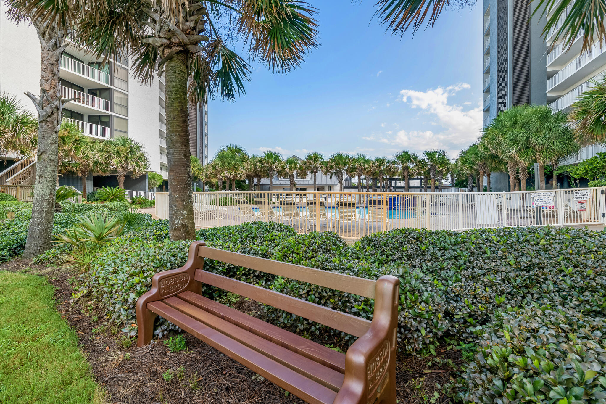 MAINSAIL CONDO PH 5 - Residential