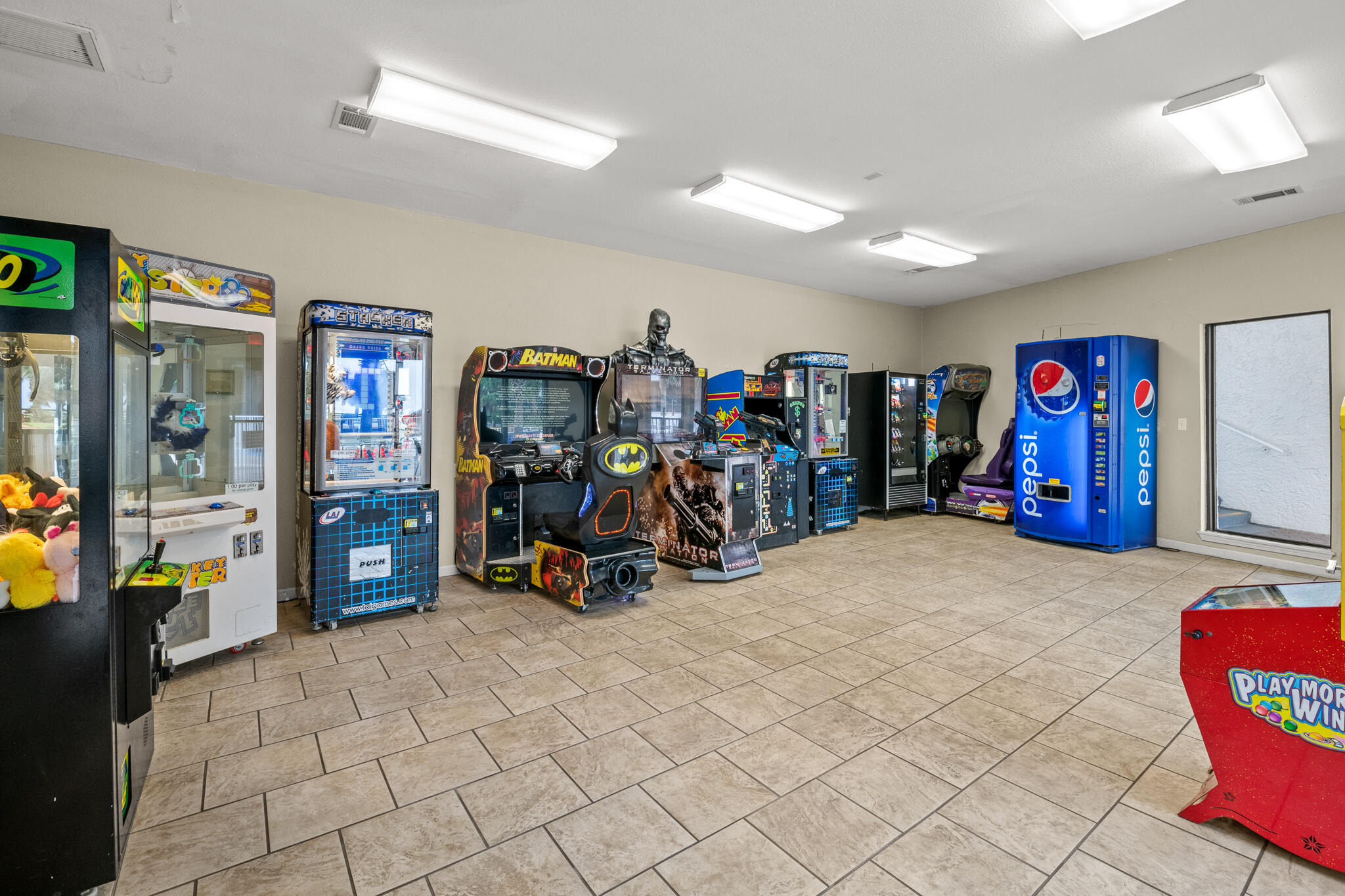 MAINSAIL CONDO PH 5 - Residential