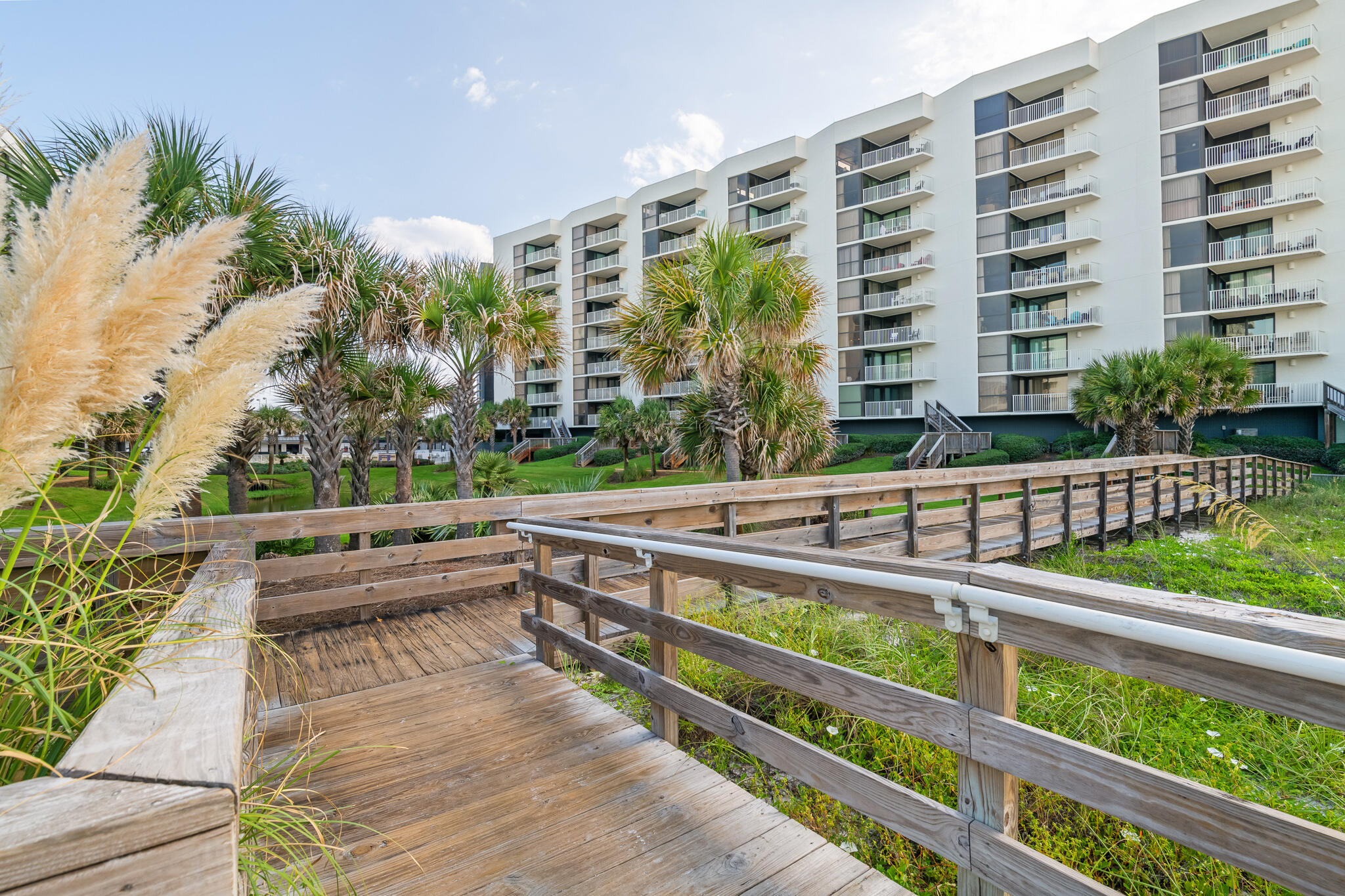 MAINSAIL CONDO PH 5 - Residential
