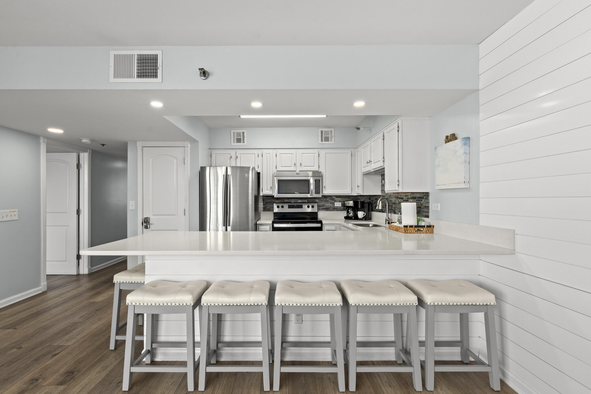MAINSAIL CONDO PH 5 - Residential
