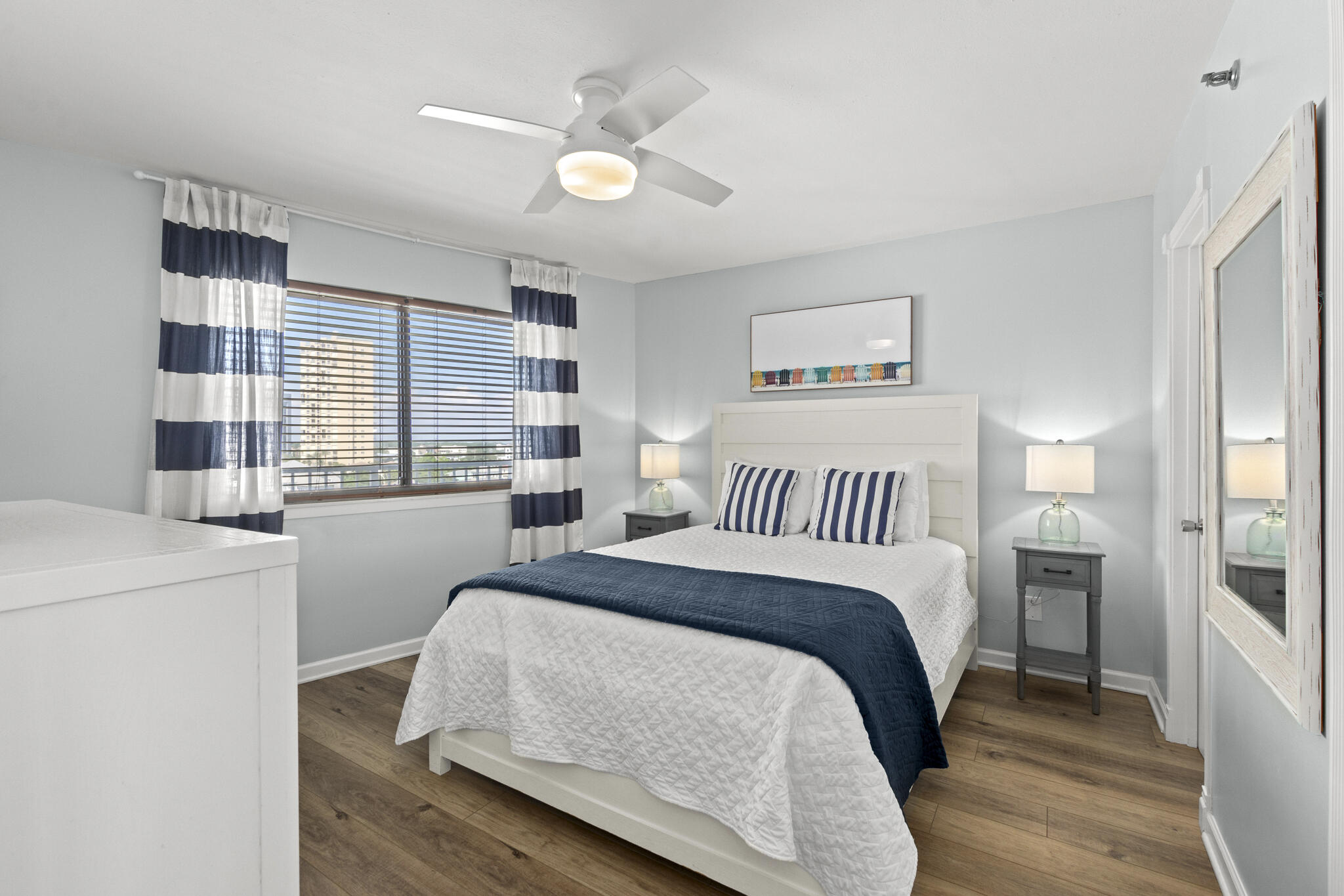 MAINSAIL CONDO PH 5 - Residential